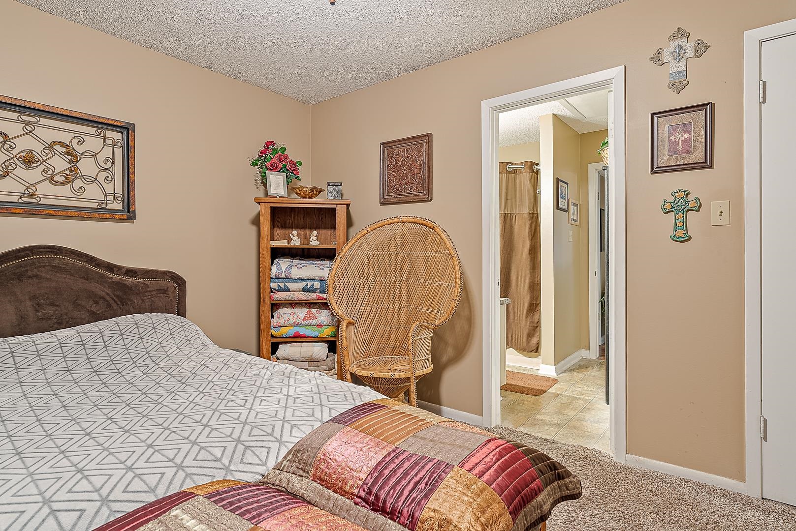 COUNTRY MEADOWS - Residential