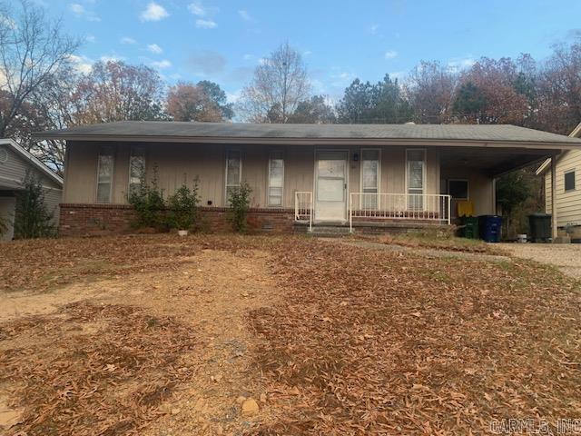 GREAT RENTAL PROPERTY FOR INVESTORS OR GREAT FOR SINGLES OR COUPLES***LAMINATE FLOORING THROUGHOUT***FENCED BACKYARD*** THREE BEDROOMS***ONE AND ONE-HALF BATHS***CARPORT***STORAGE OFF CARPORT AND STORAGE BUILDING IN BACKYARD*** SEE AGENT REMARKS