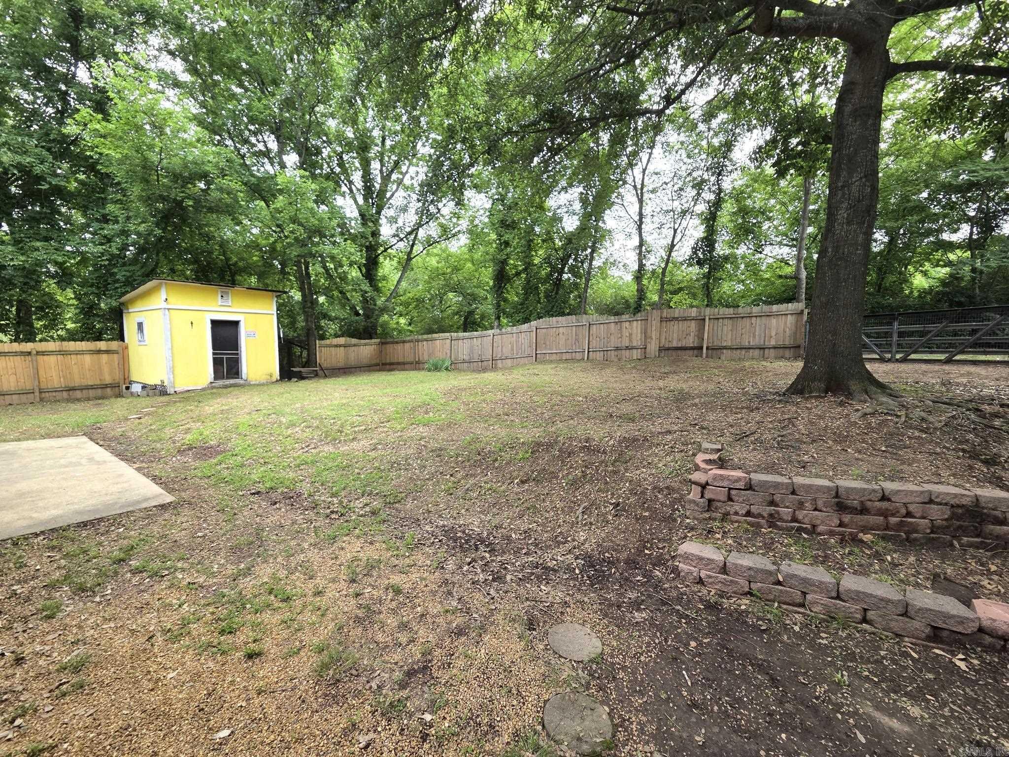 ORIGINAL TOWN-BENTON - Residential