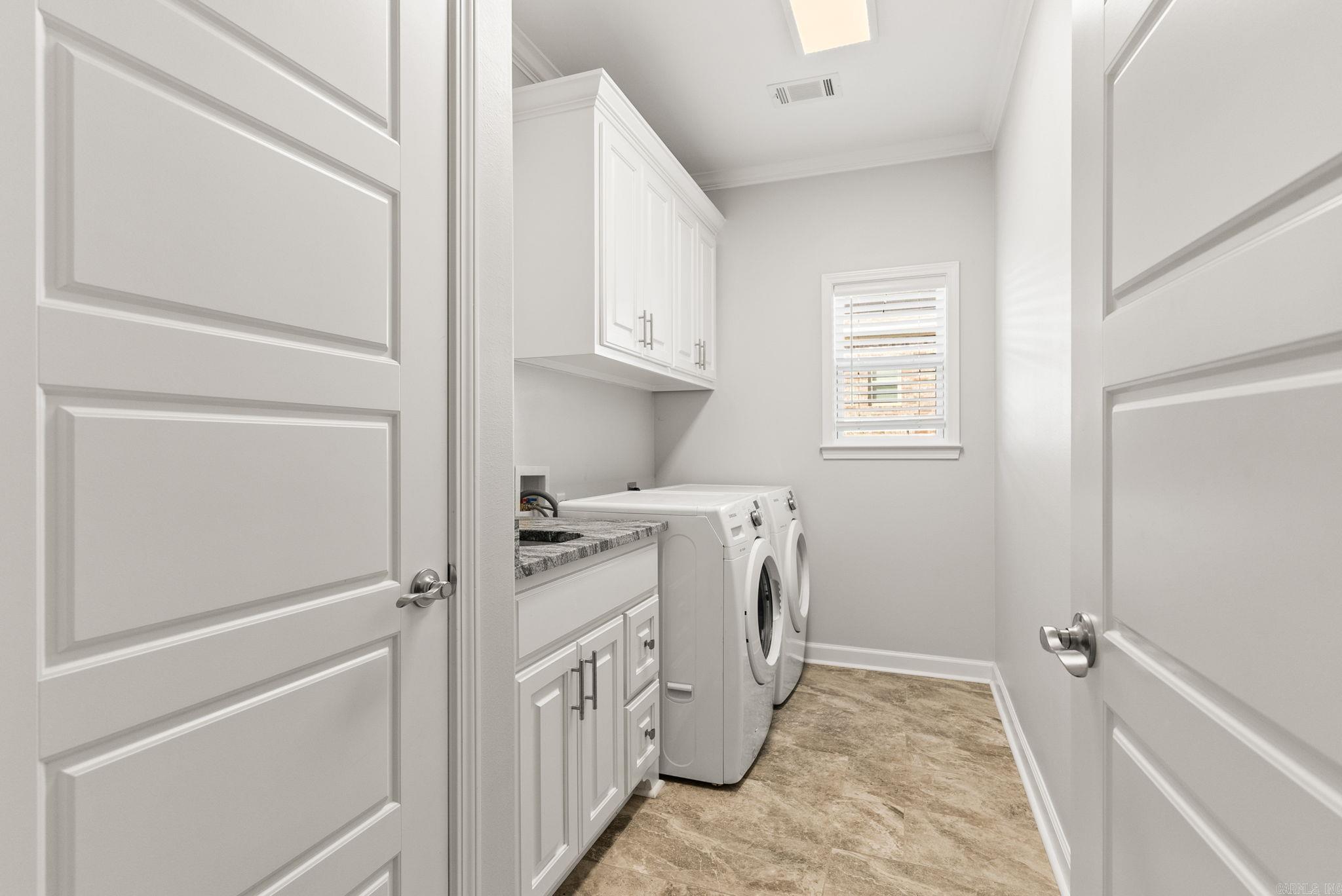 SIENNA LAKE - Residential