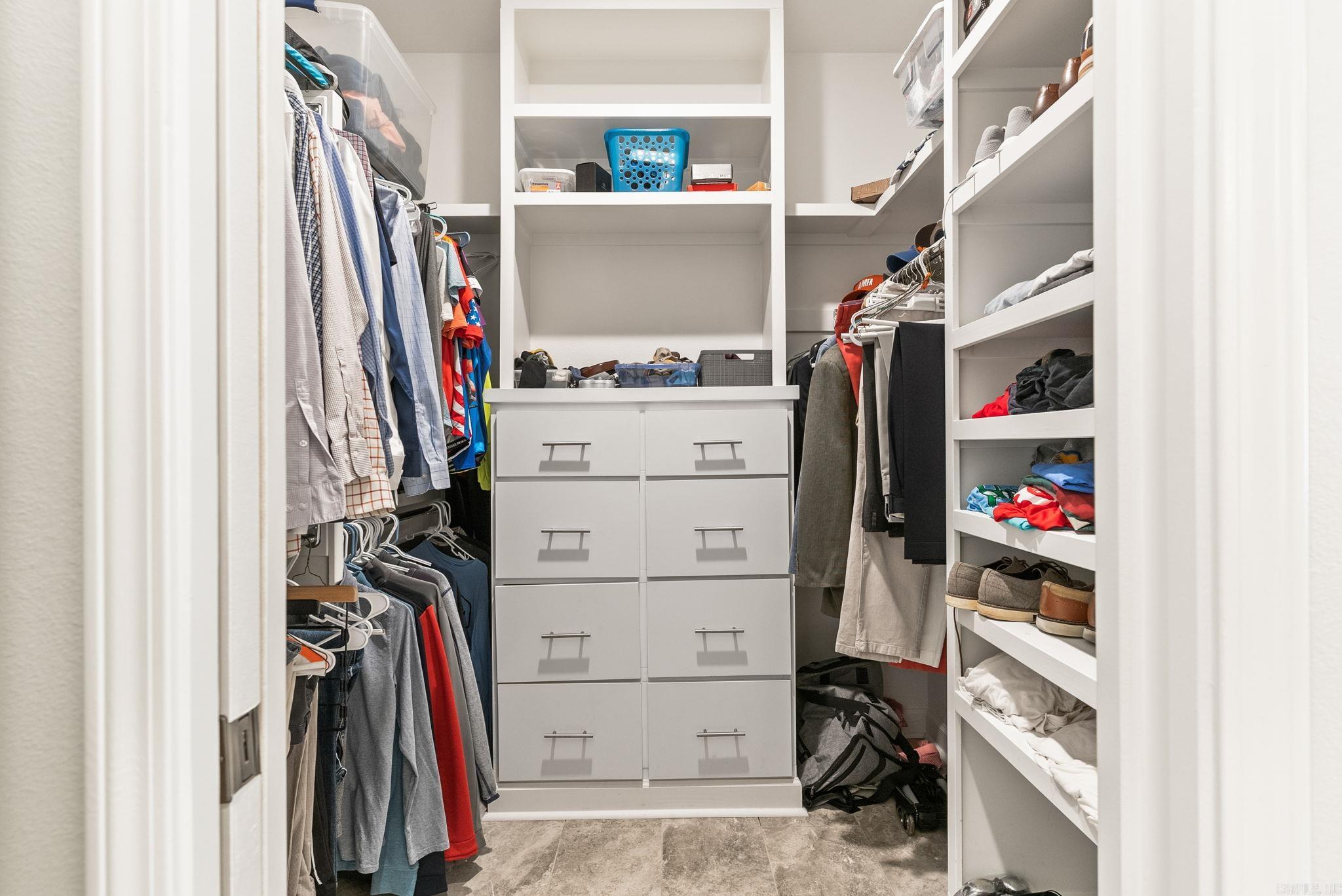 SIENNA LAKE - Residential