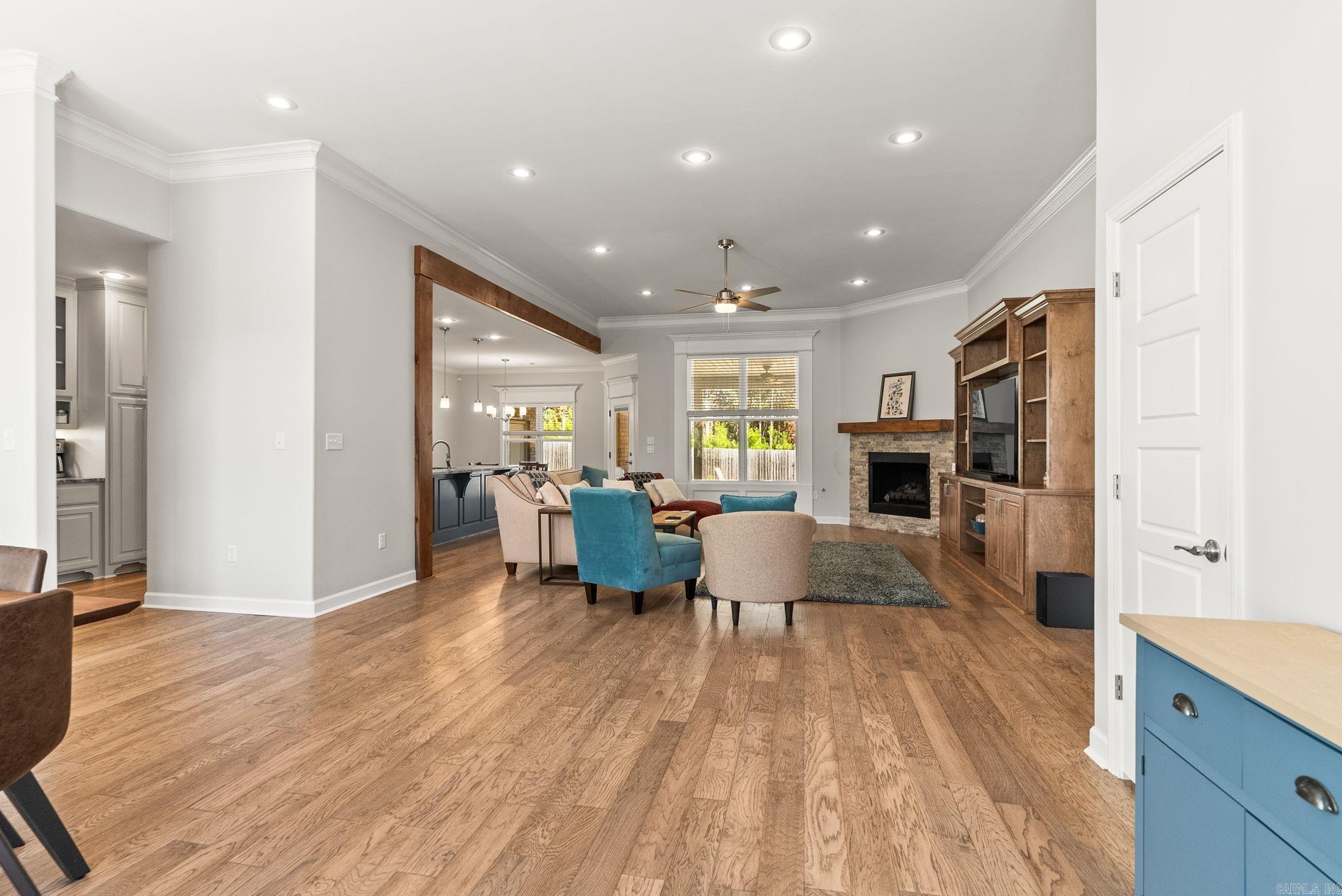 SIENNA LAKE - Residential