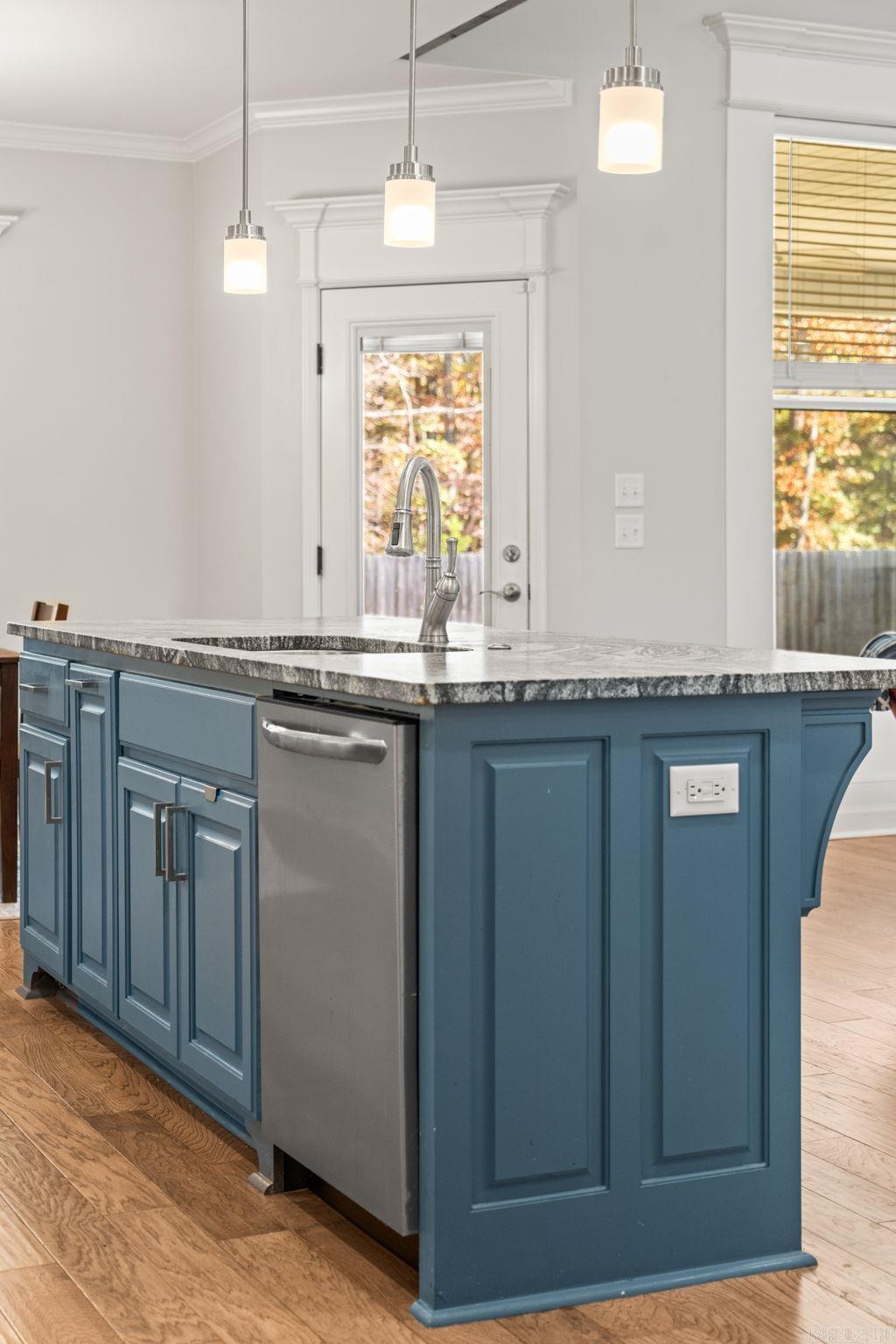 SIENNA LAKE - Residential