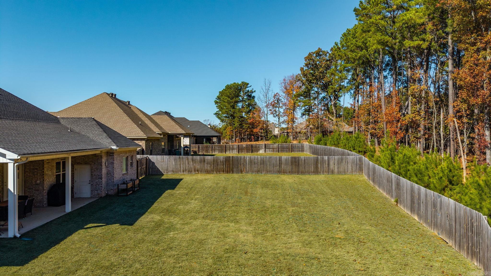 SIENNA LAKE - Residential