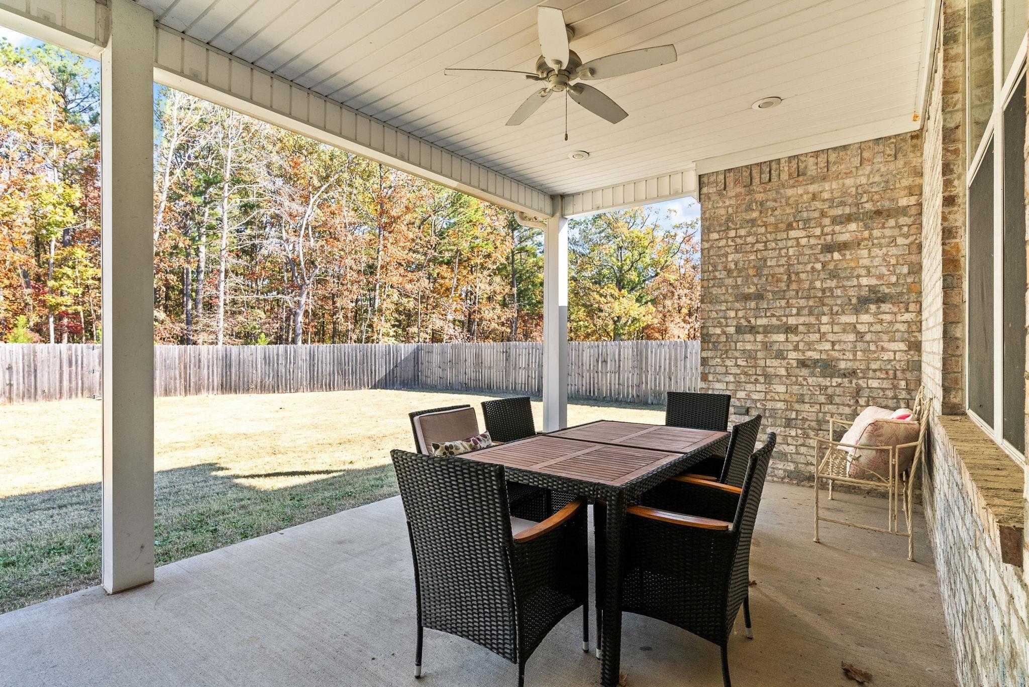 SIENNA LAKE - Residential