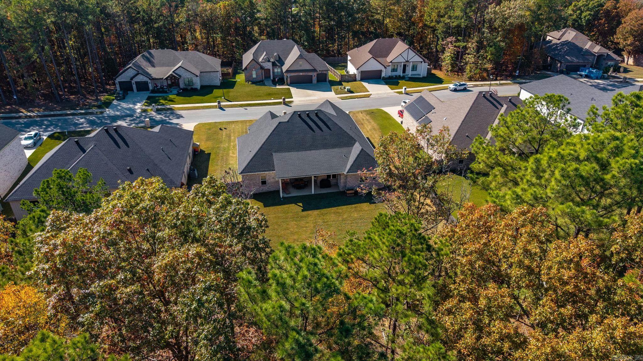 SIENNA LAKE - Residential