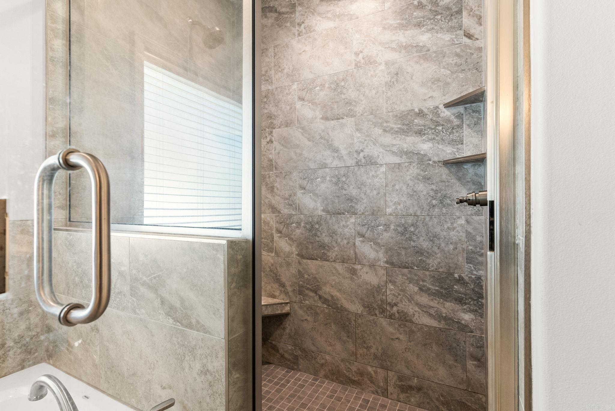 SIENNA LAKE - Residential