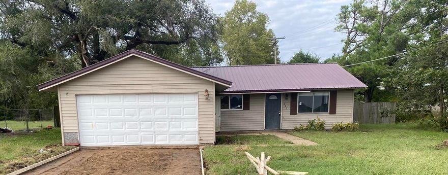 Welcome to the rental market 602 Calumet road of Gosnell, AR! This all electric 3 bedroom, 2 bathroom home has been newly remodeled both inside and out. The home comes complete with a stove and refrigerator. Call today to make this house, your new home!
