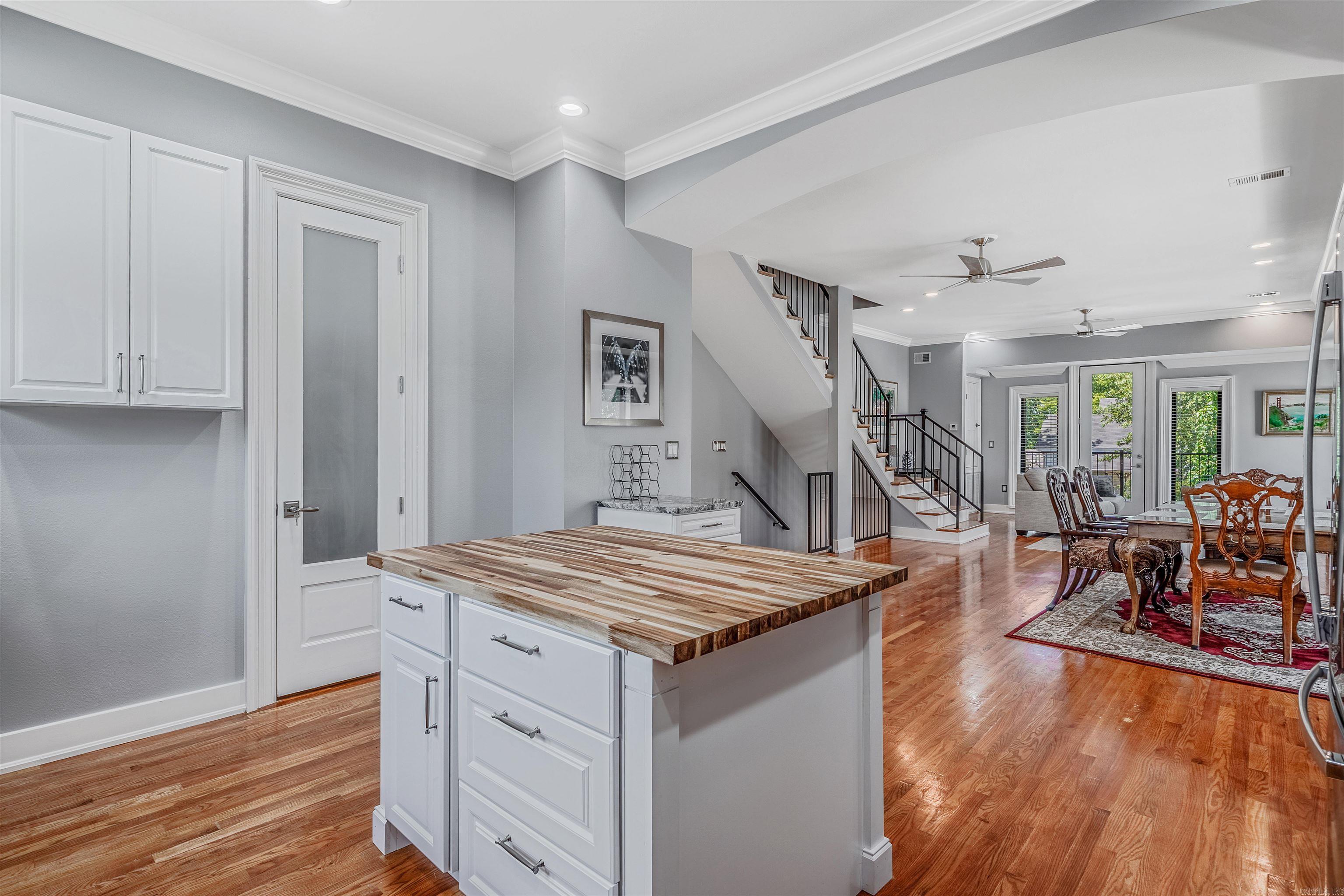 Weldon E Wrights - Residential