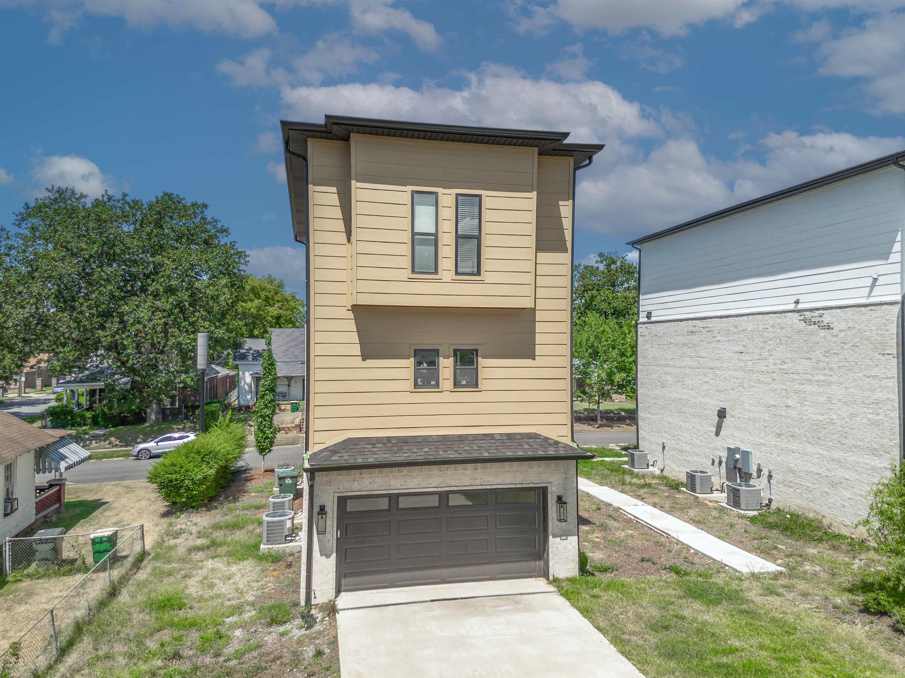 Weldon E Wrights - Residential