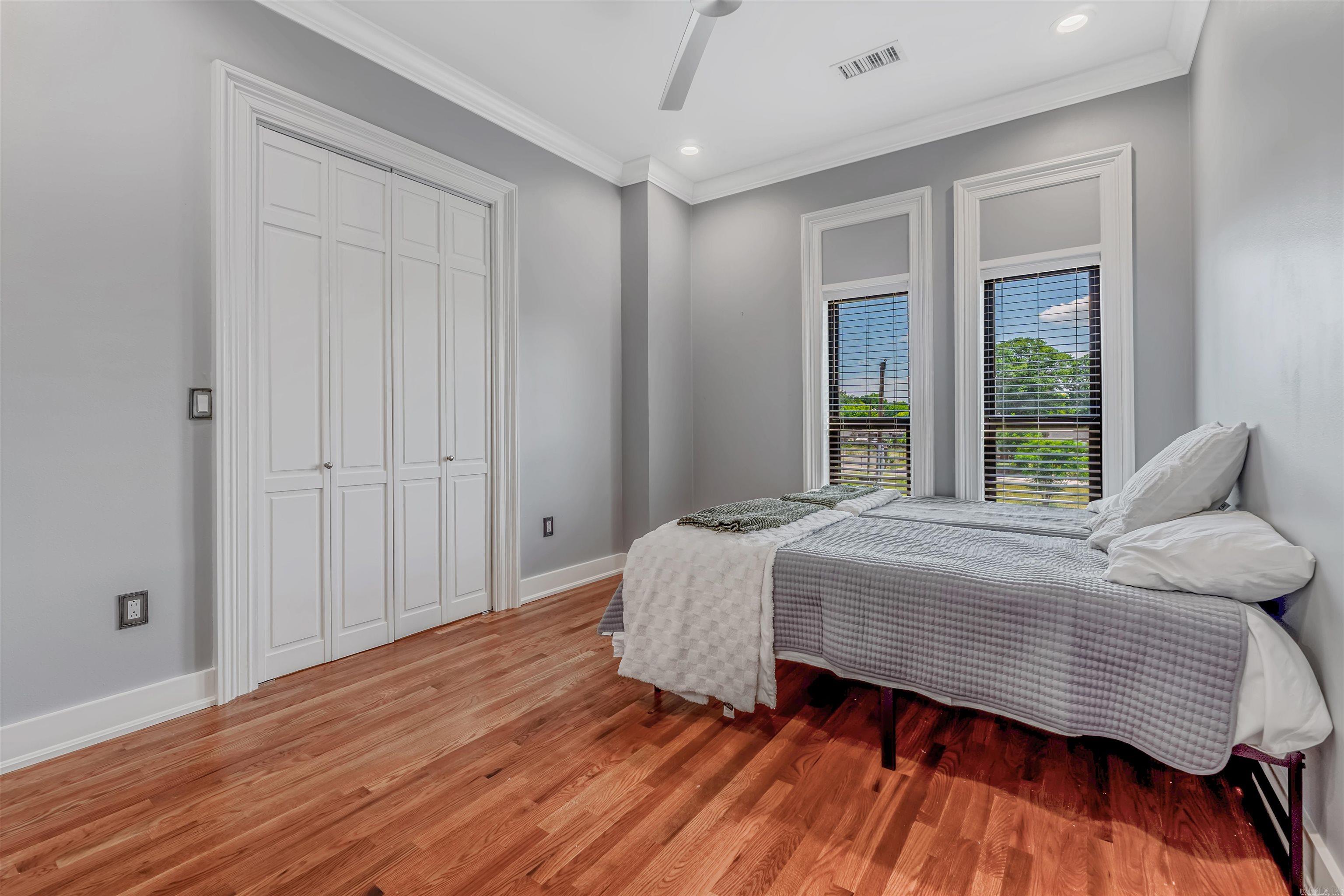 Weldon E Wrights - Residential