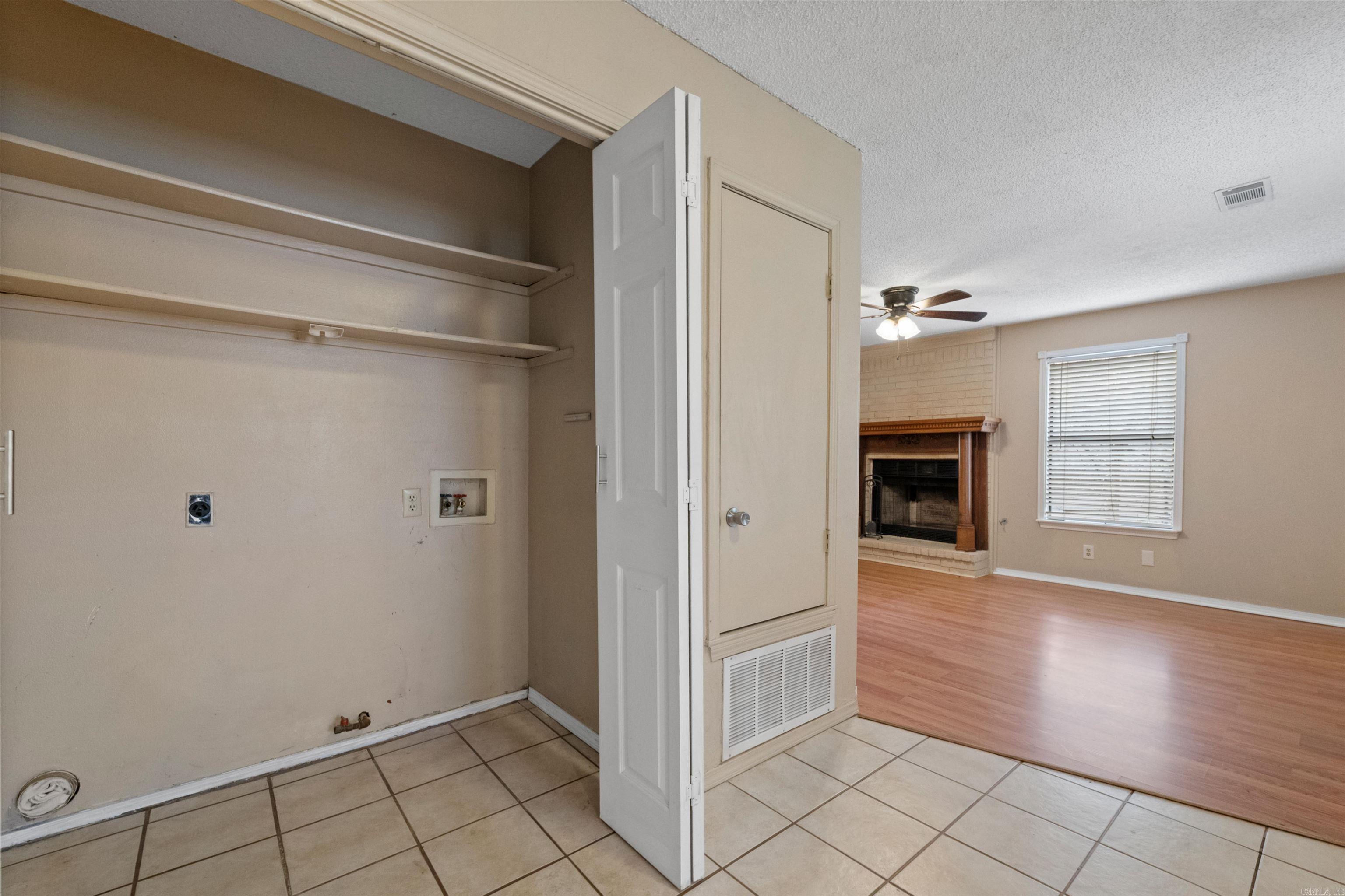 ROLLING OAKS - Residential