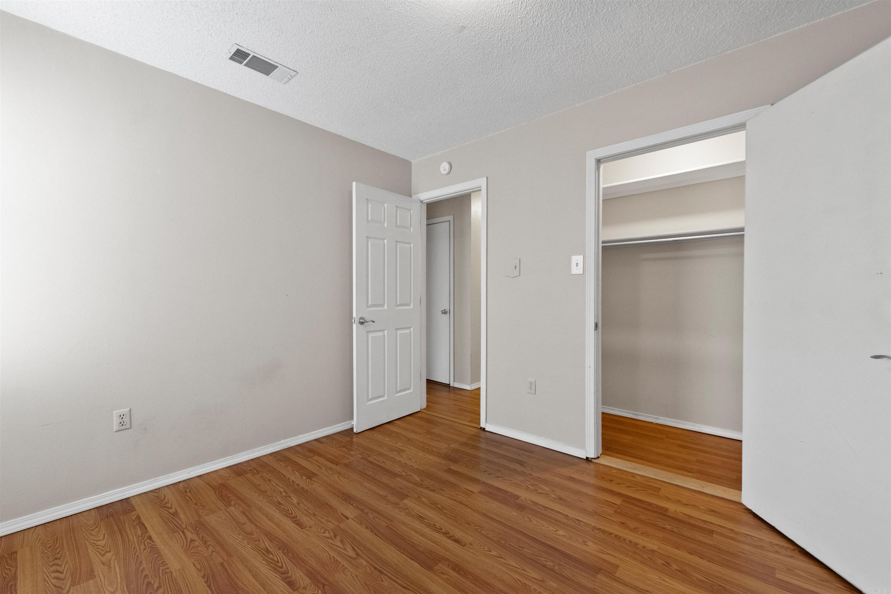 ROLLING OAKS - Residential