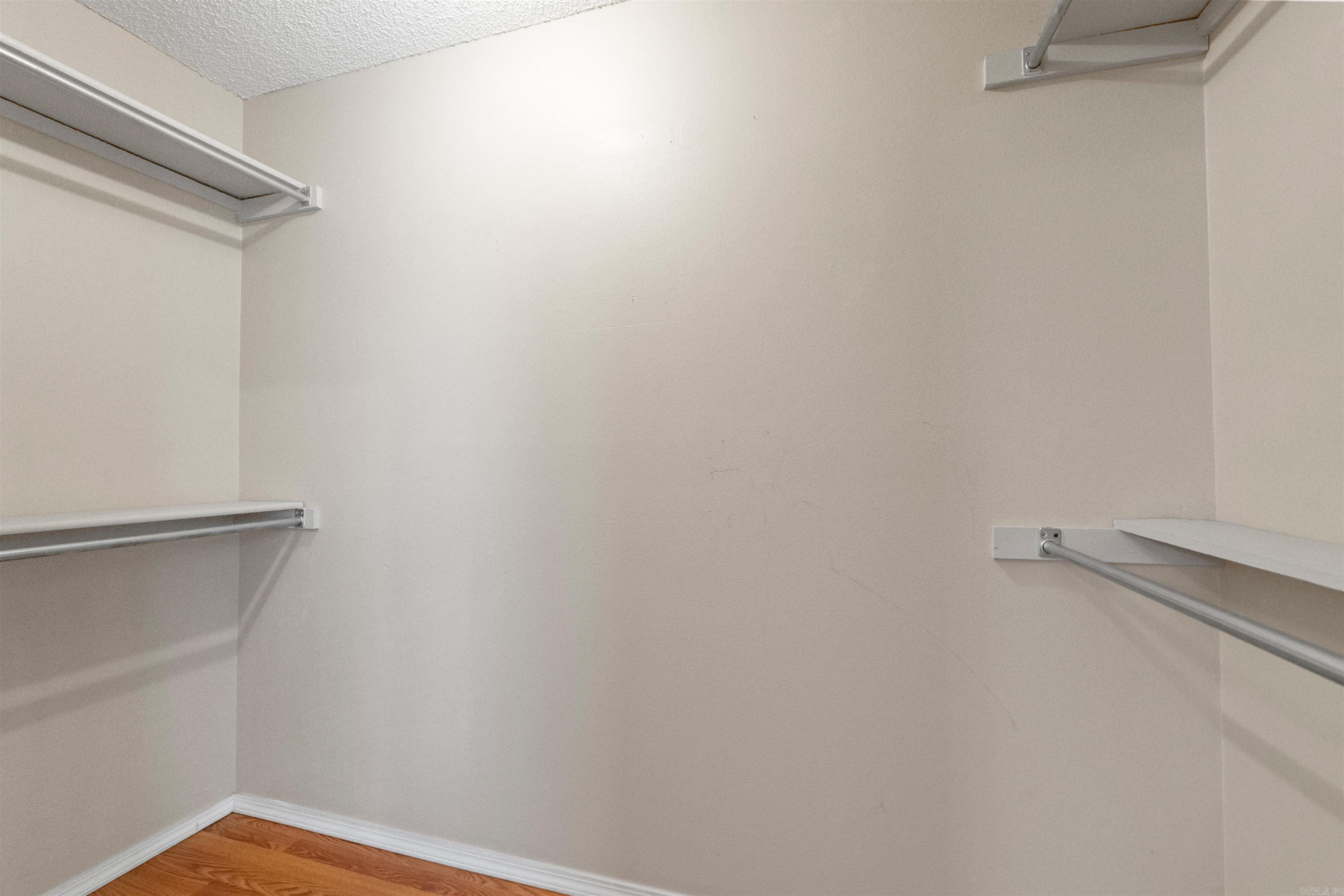 ROLLING OAKS - Residential