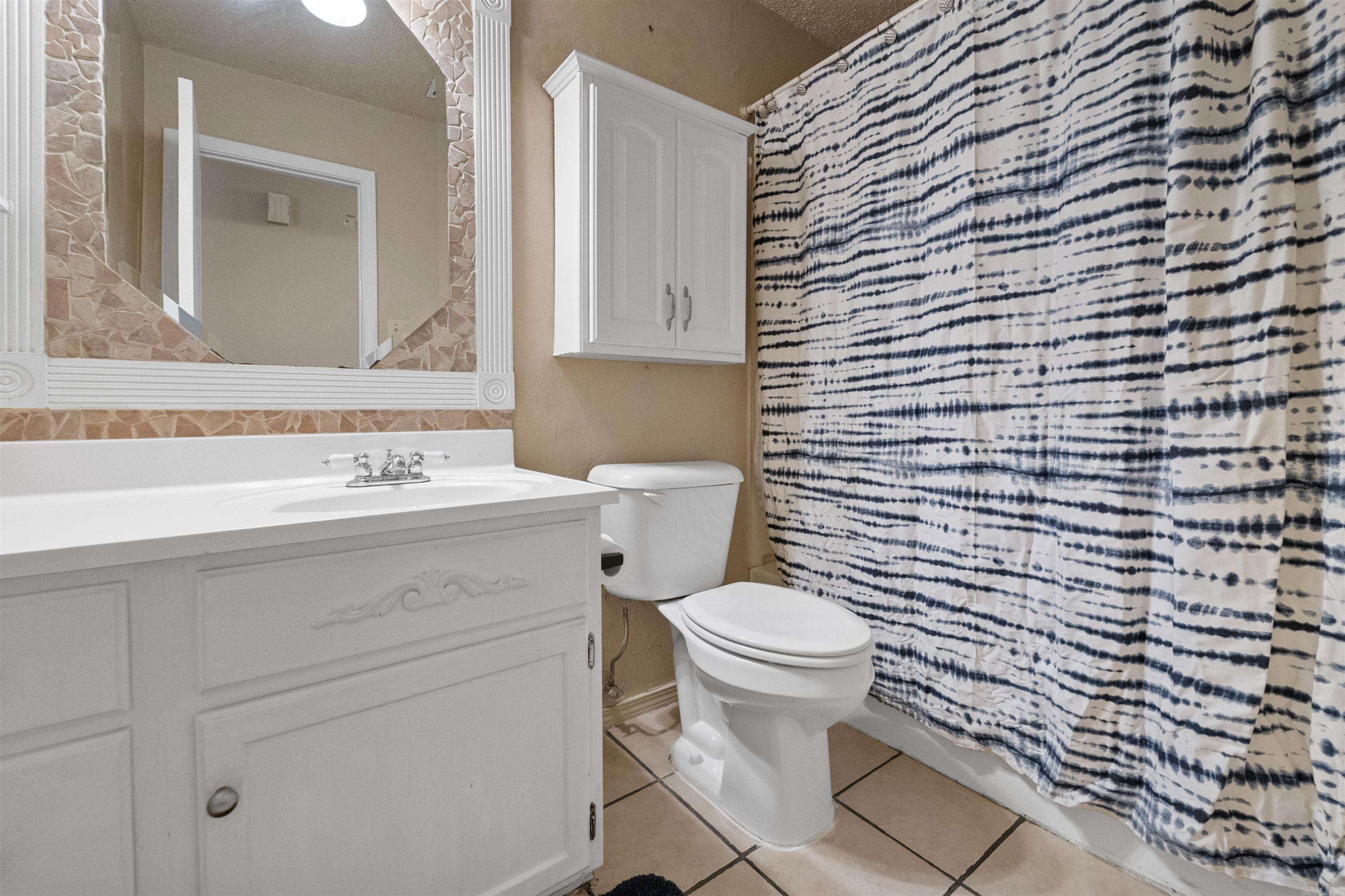 ROLLING OAKS - Residential