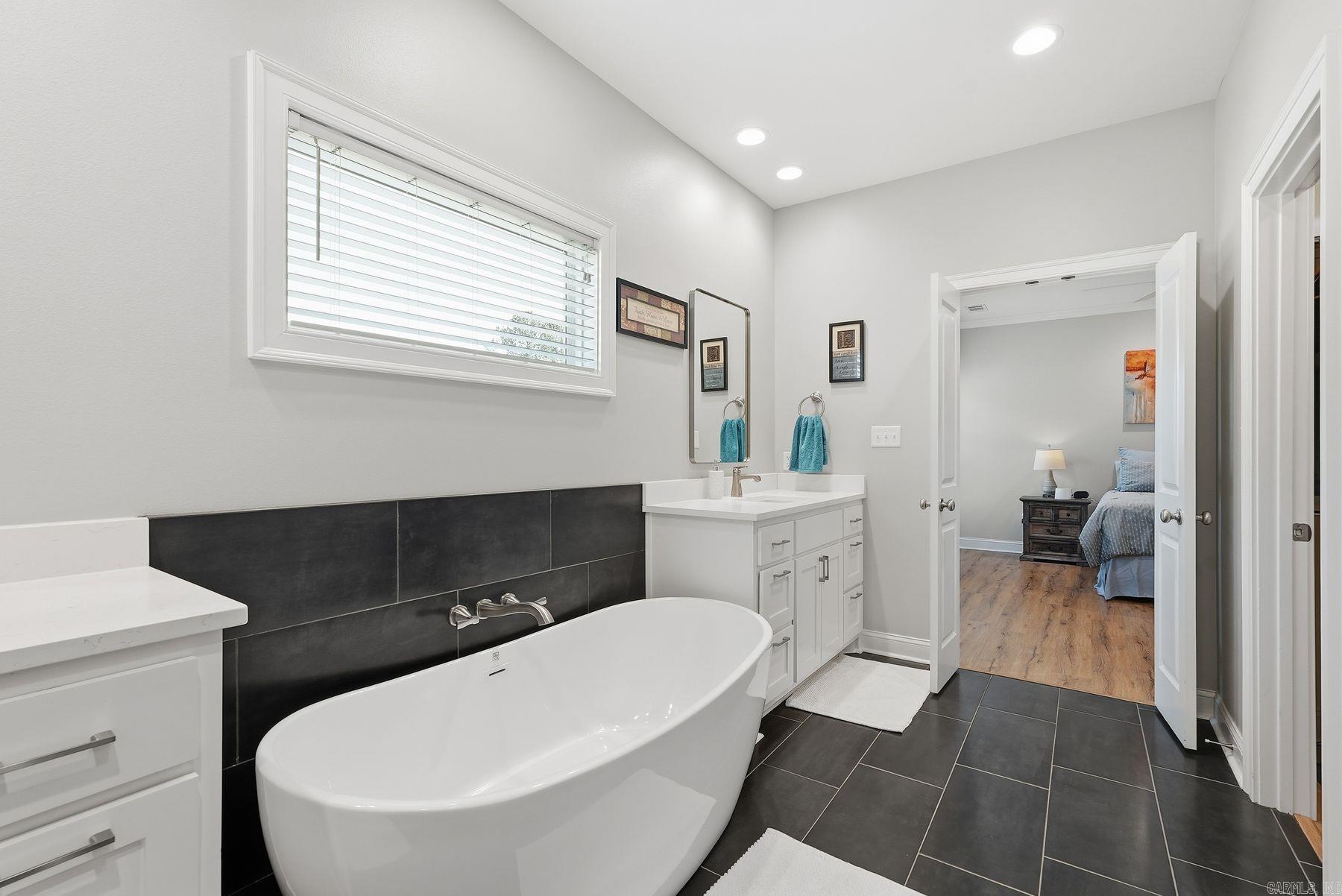 EDGEWOOD PARK - Residential