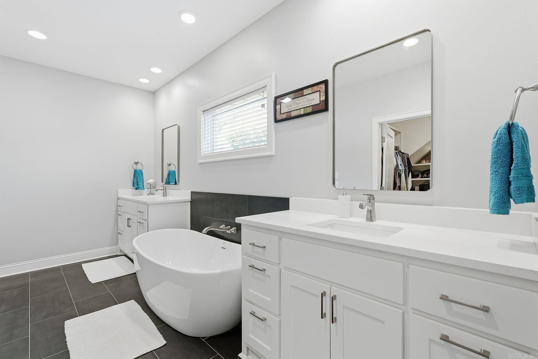 EDGEWOOD PARK - Residential