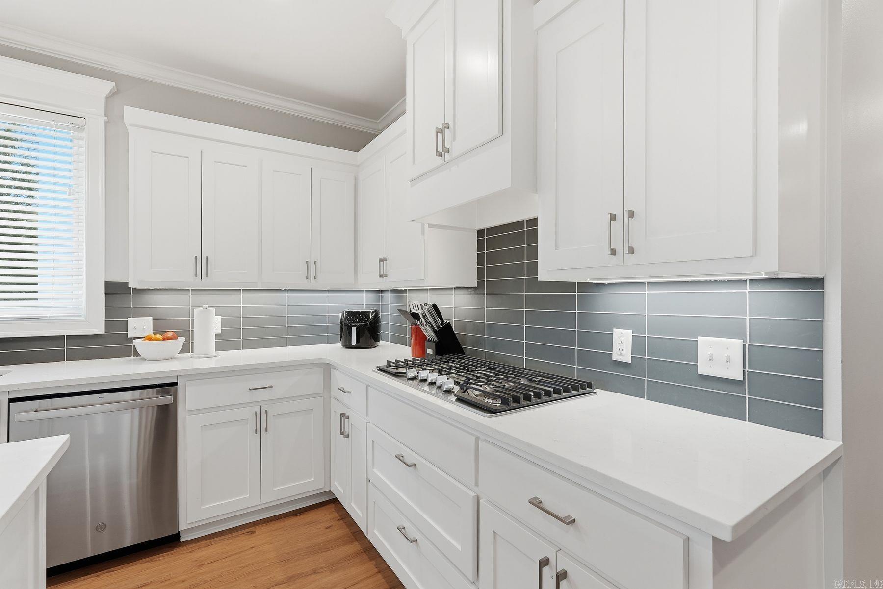 EDGEWOOD PARK - Residential