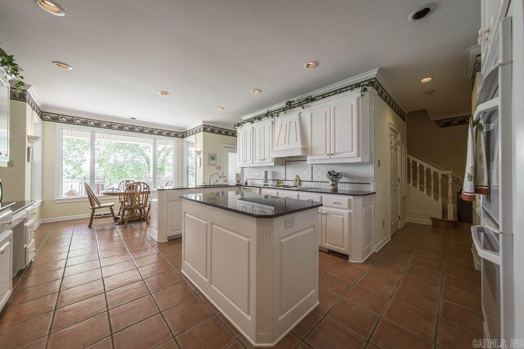 PALISADES HEIGHTS - Residential