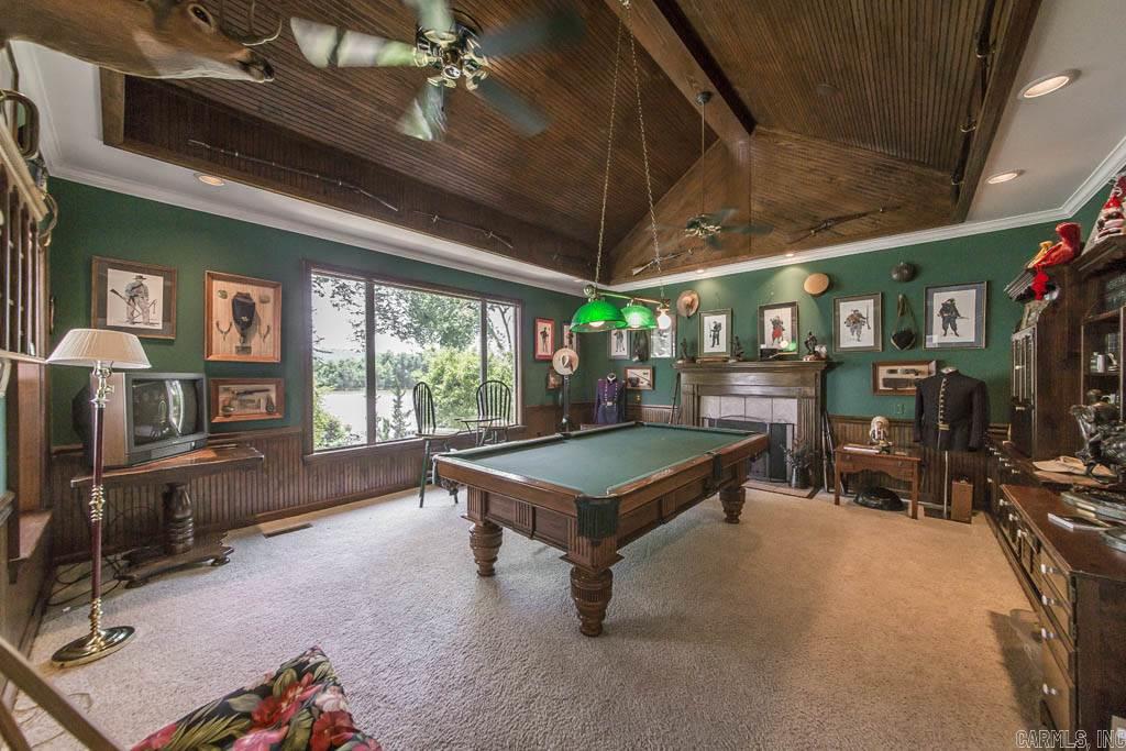 PALISADES HEIGHTS - Residential