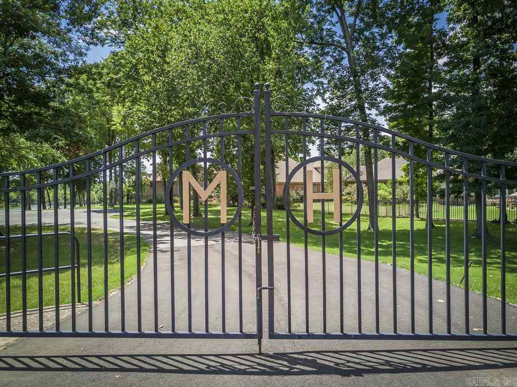 PALISADES HEIGHTS - Residential