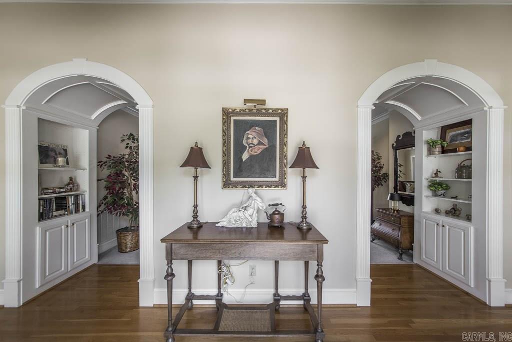 PALISADES HEIGHTS - Residential