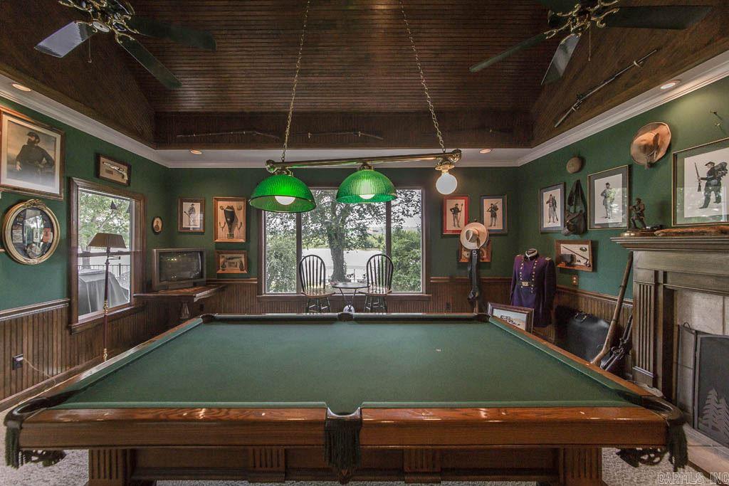 PALISADES HEIGHTS - Residential