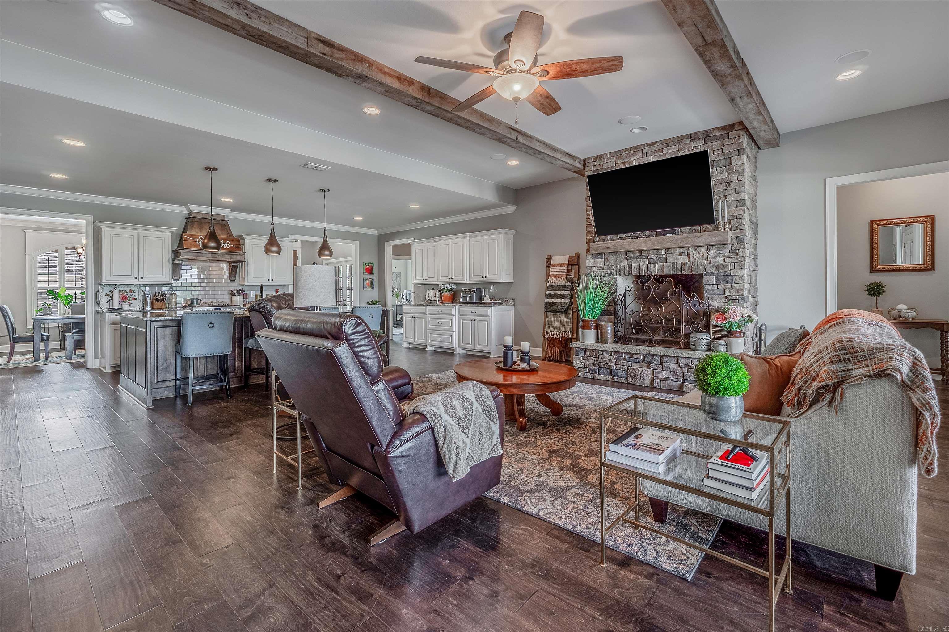 MAUMELLE VALLEY ESTATES - Residential