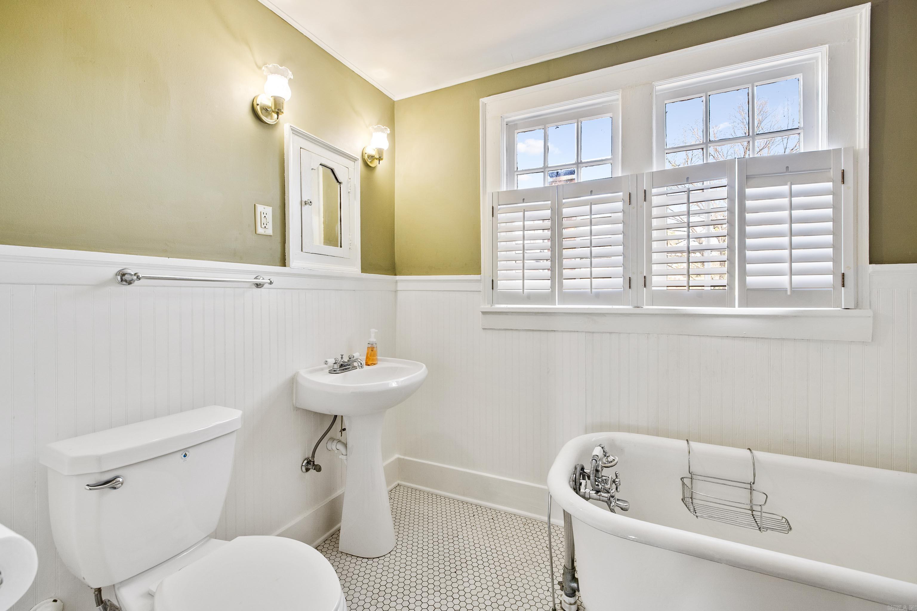 ORIGINAL TOWN-BENTON - Residential