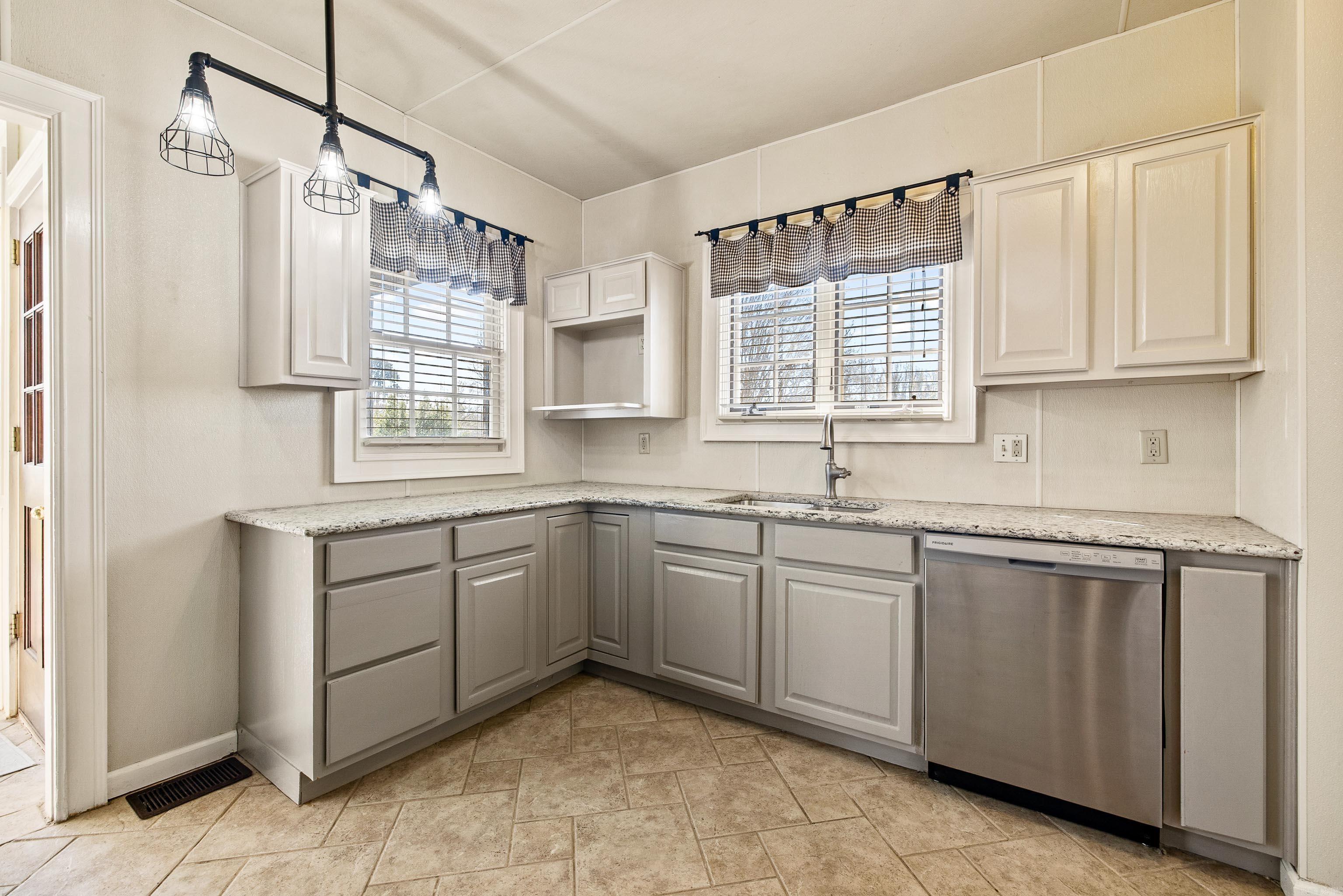 ORIGINAL TOWN-BENTON - Residential