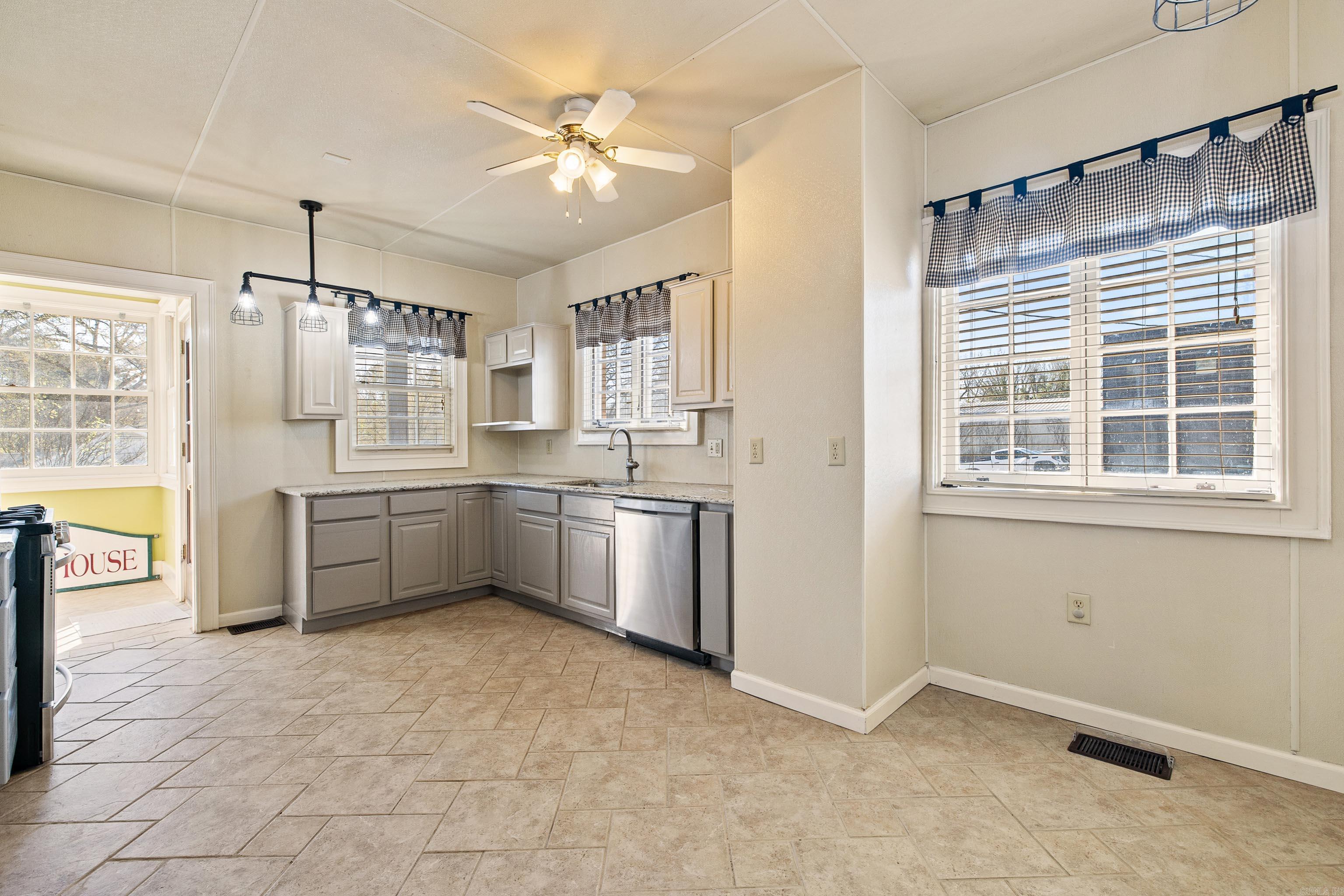 ORIGINAL TOWN-BENTON - Residential