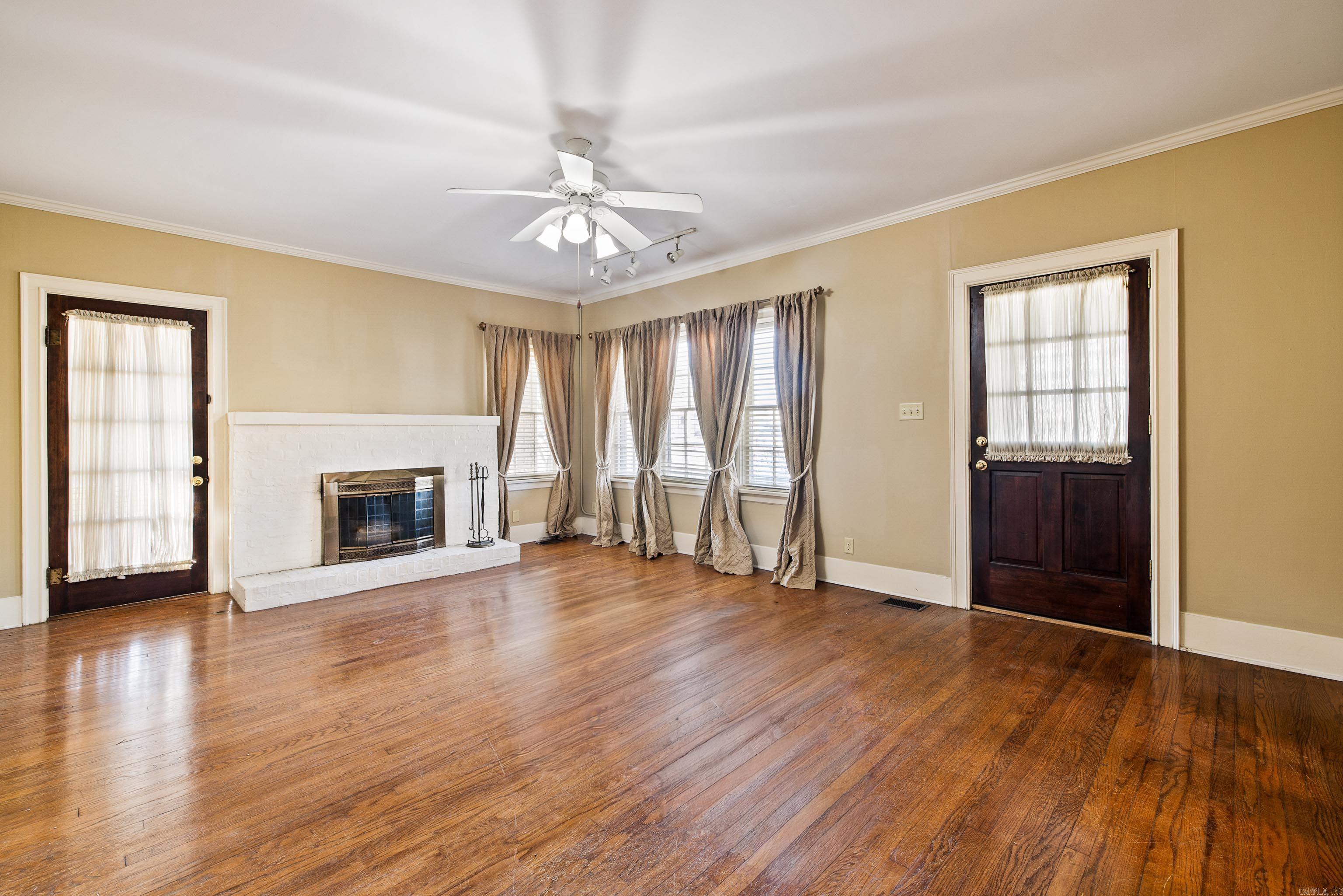 ORIGINAL TOWN-BENTON - Residential