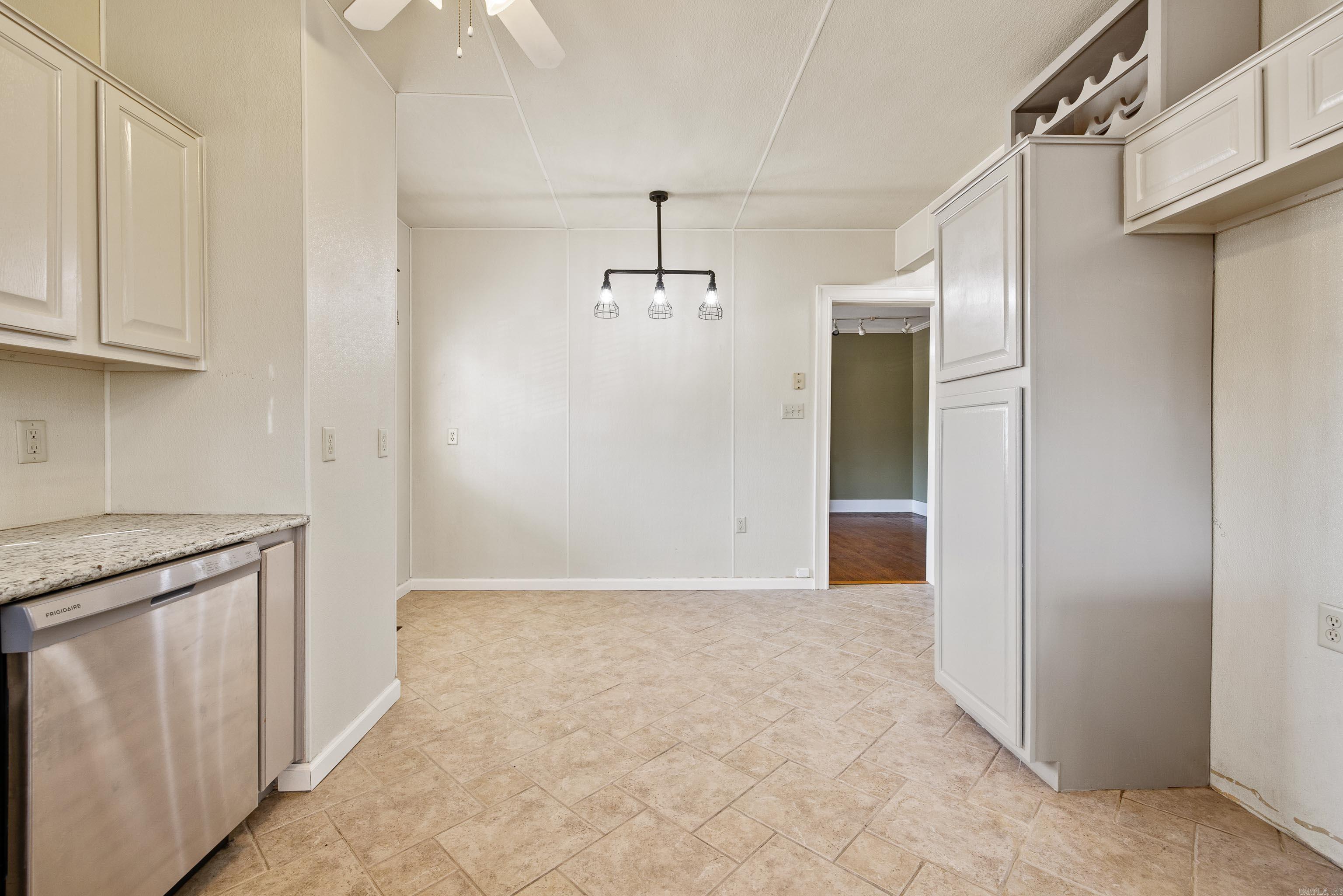 ORIGINAL TOWN-BENTON - Residential