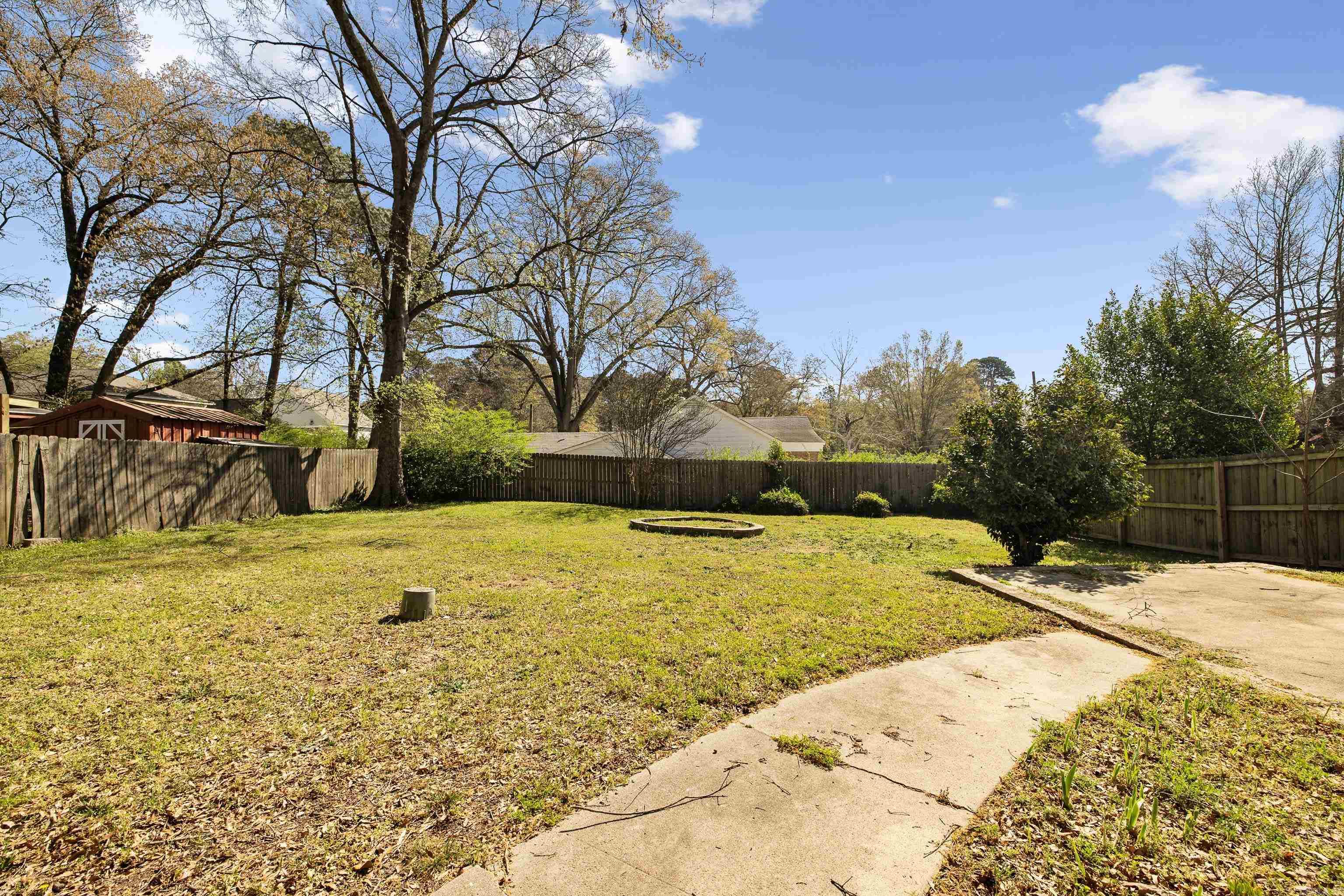 ORIGINAL TOWN-BENTON - Residential