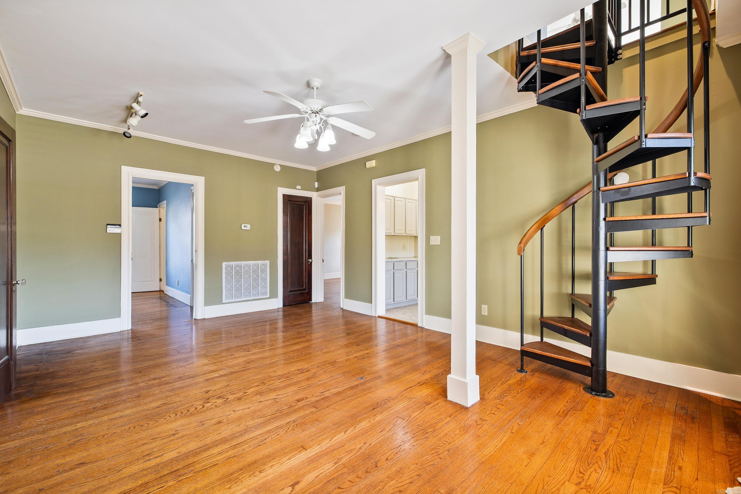 ORIGINAL TOWN-BENTON - Residential