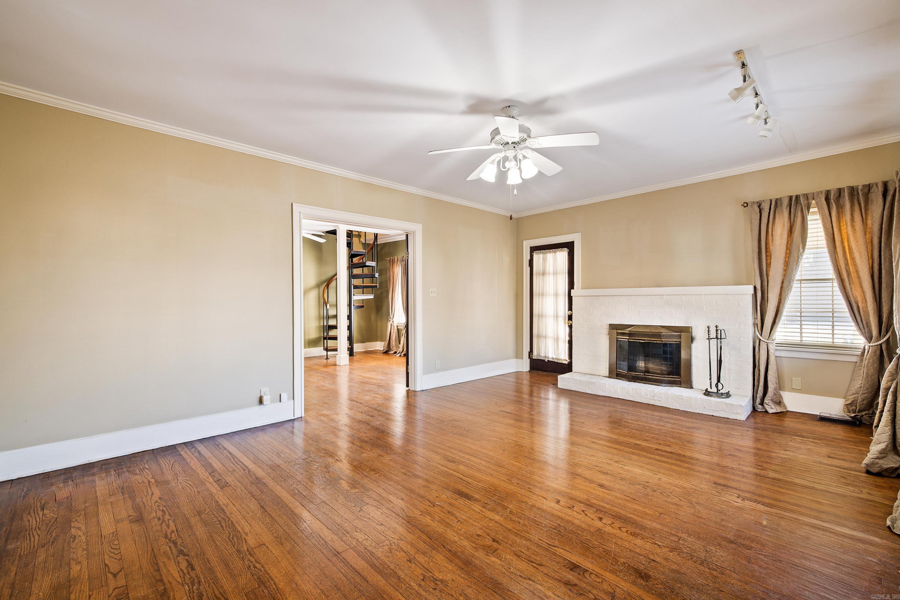 ORIGINAL TOWN-BENTON - Residential