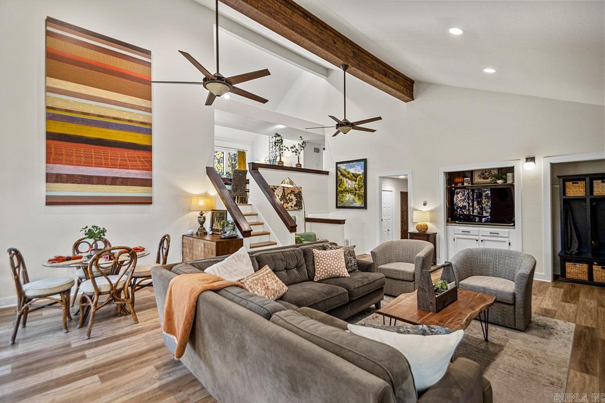 INDIAN HILLS - Residential