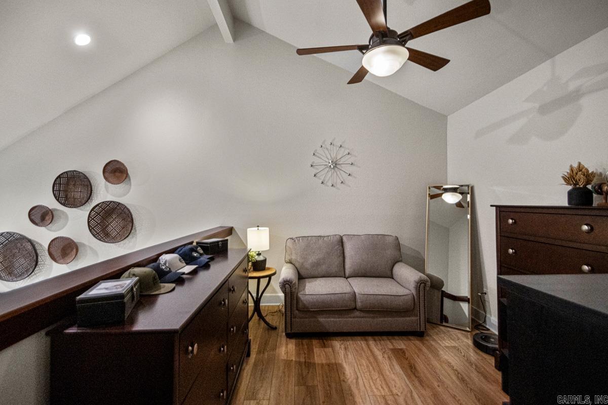 INDIAN HILLS - Residential