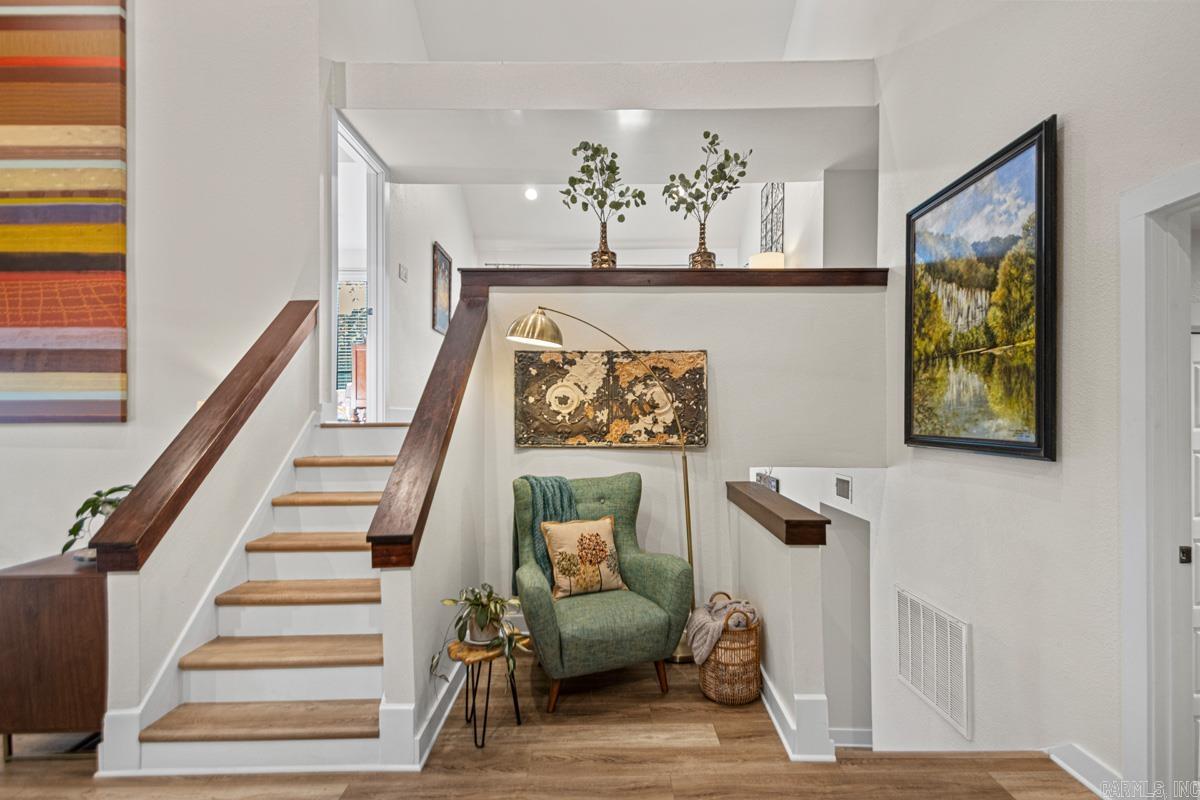 INDIAN HILLS - Residential