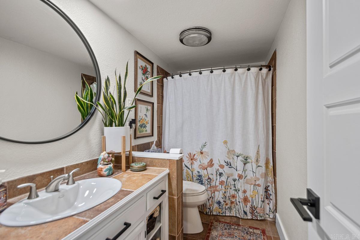 INDIAN HILLS - Residential