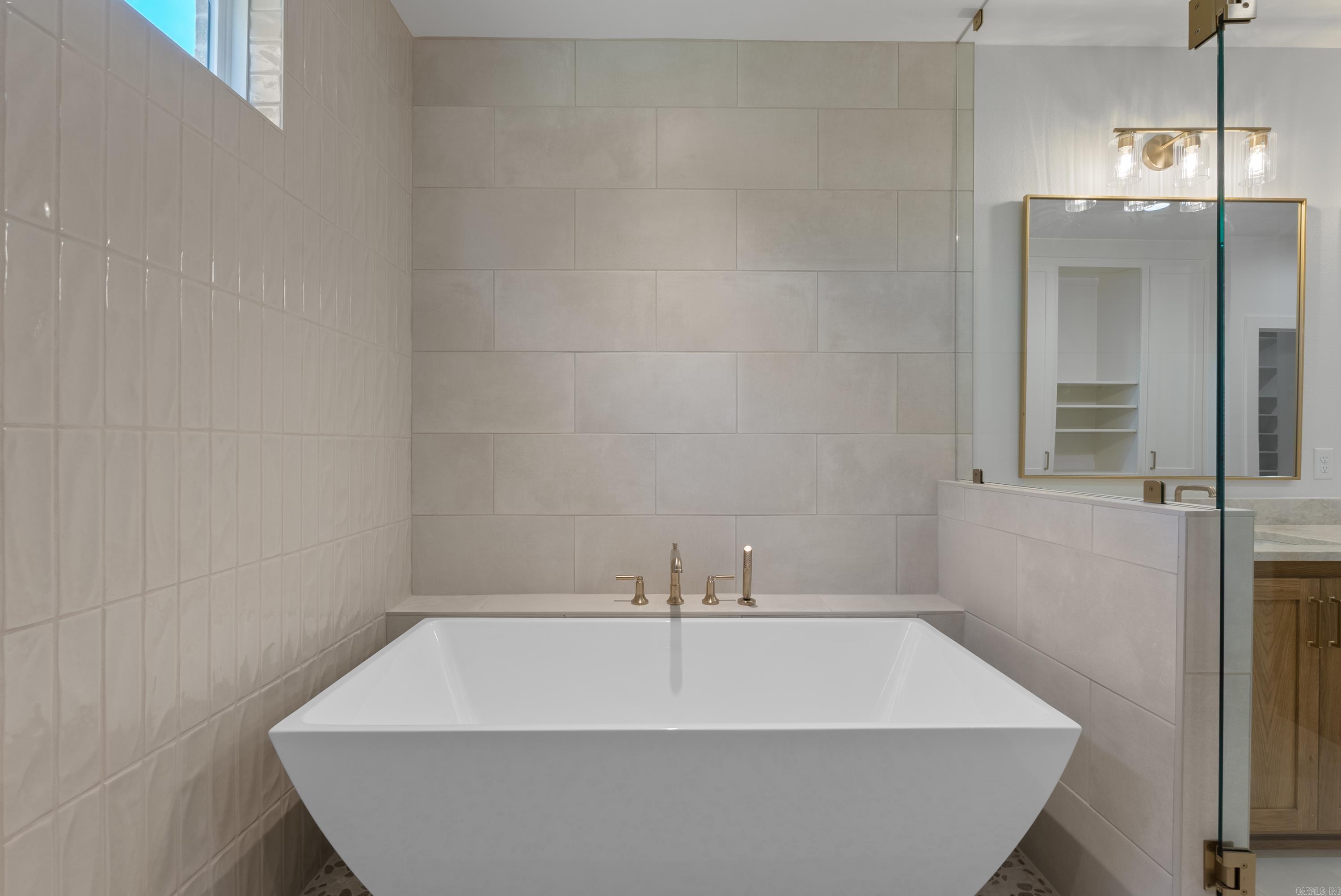 WESTRIDGE SUB - Residential