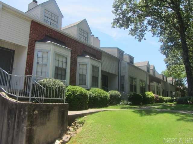 WENTWOOD VALLEY TWNHMS HPR - Residential