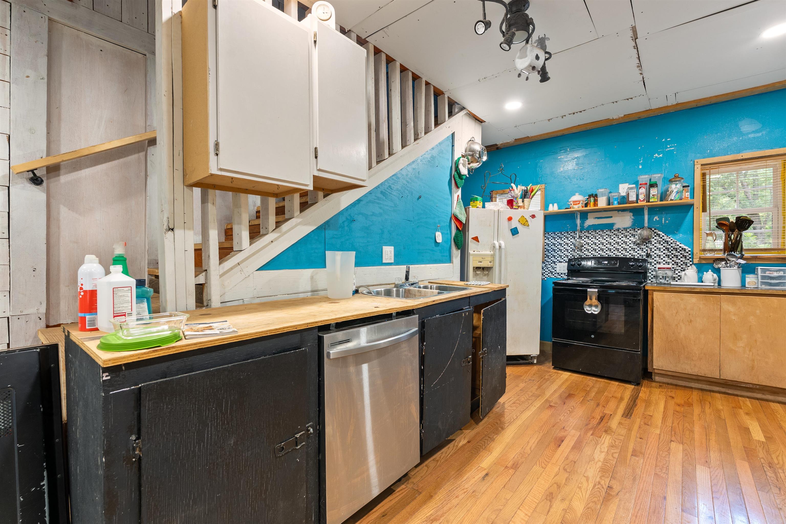 DOWDY & TERRY - Residential