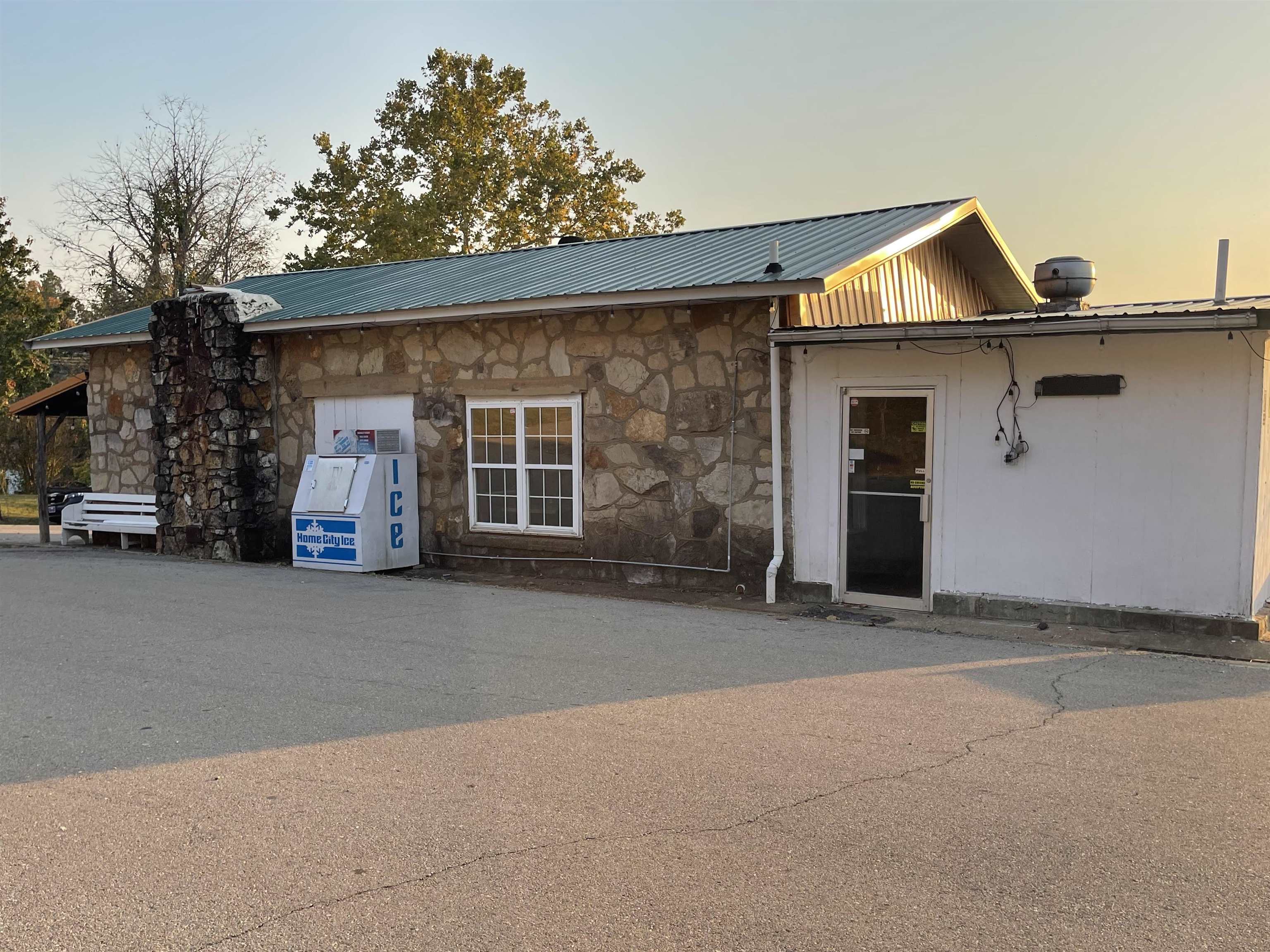 Ravenden Springs - Commercial Sale