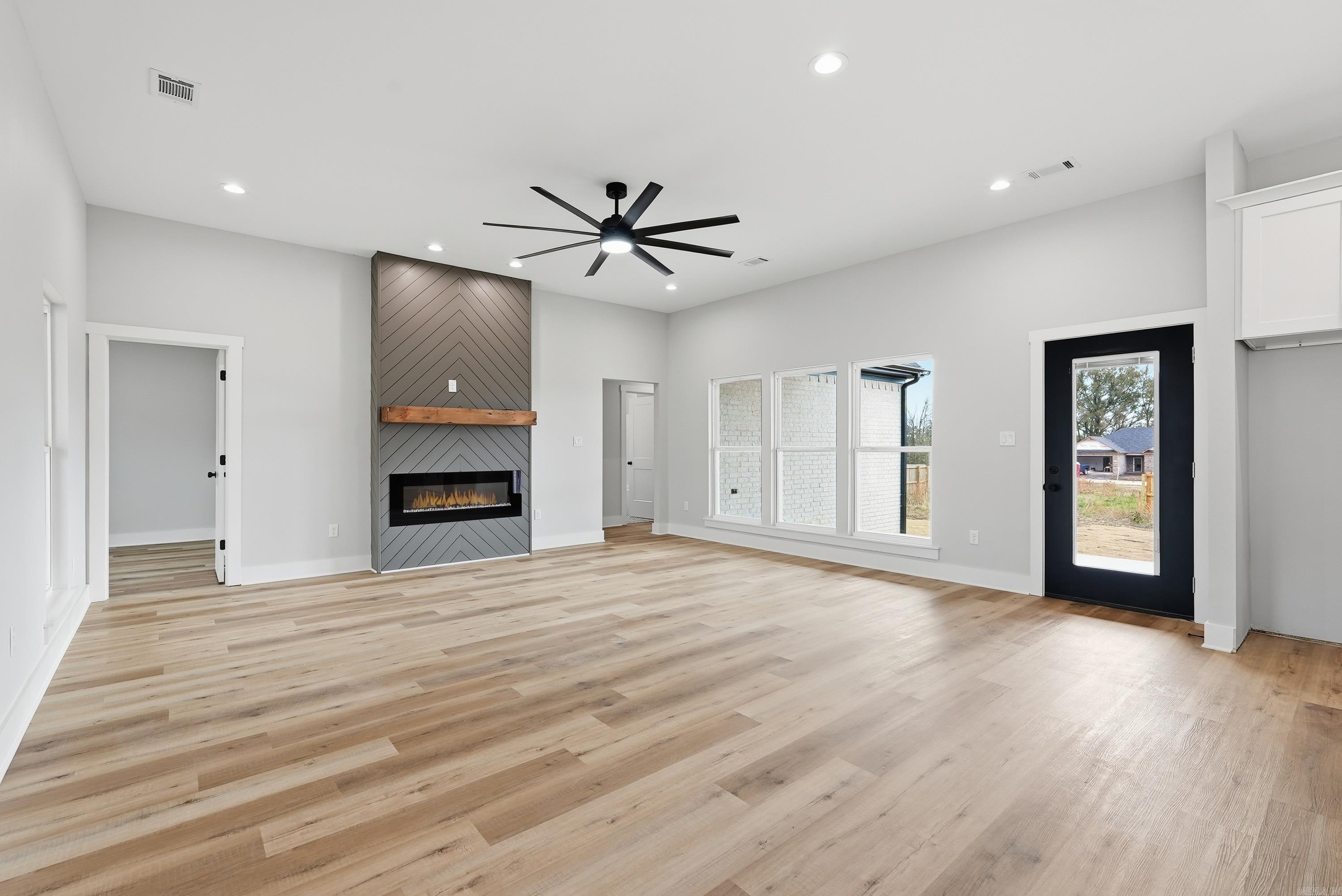 RIDGE VIEW - Residential