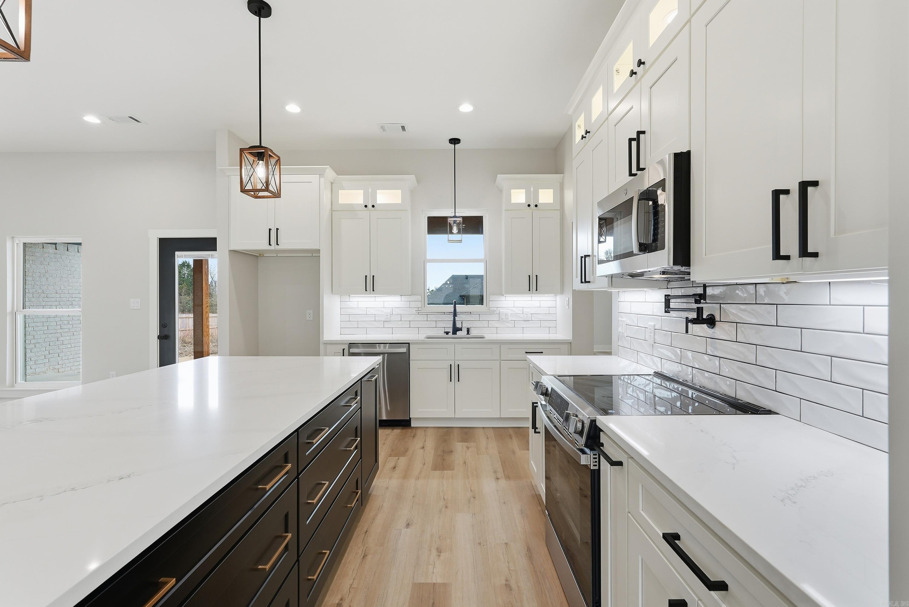 RIDGE VIEW - Residential