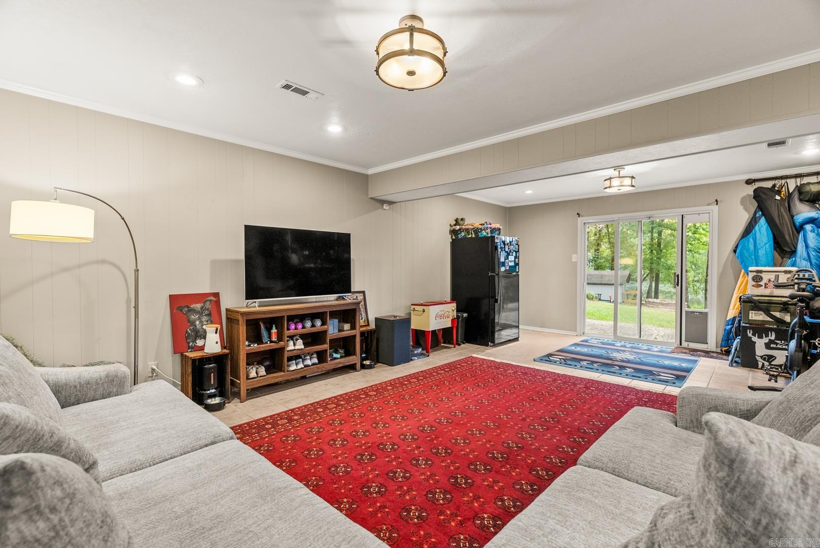 SPRING VALLEY MANOR - Residential