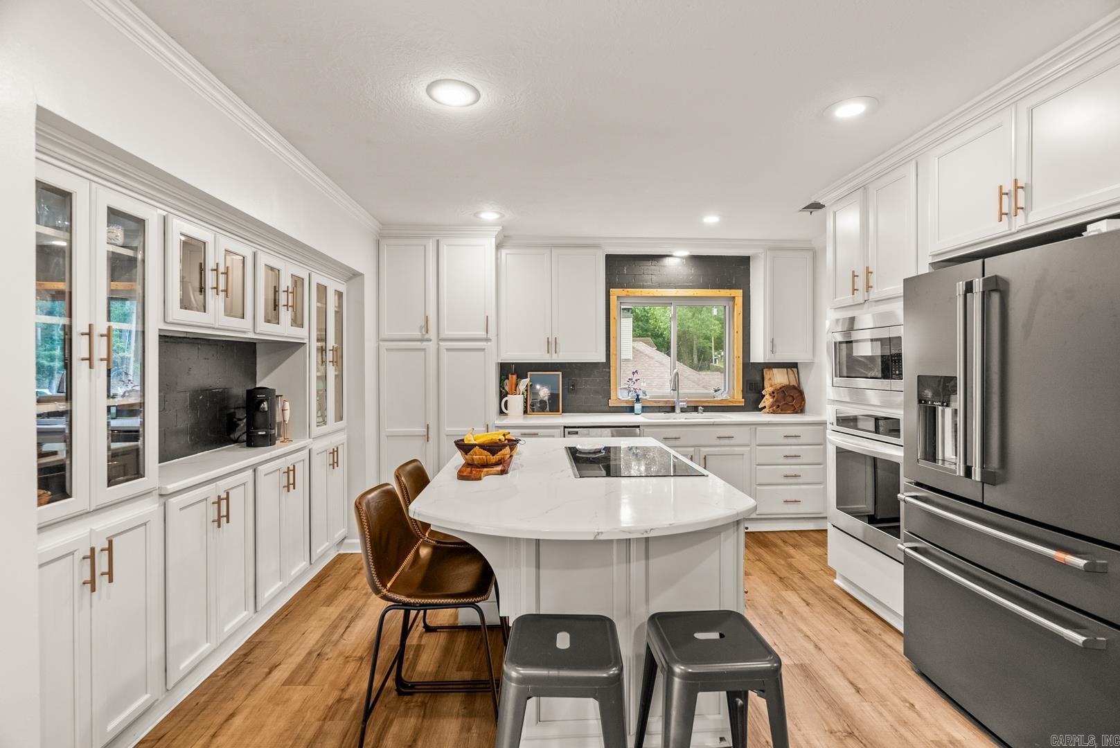 SPRING VALLEY MANOR - Residential