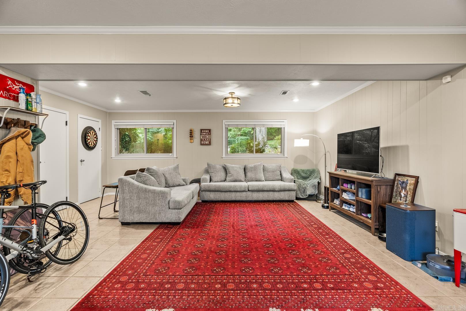 SPRING VALLEY MANOR - Residential