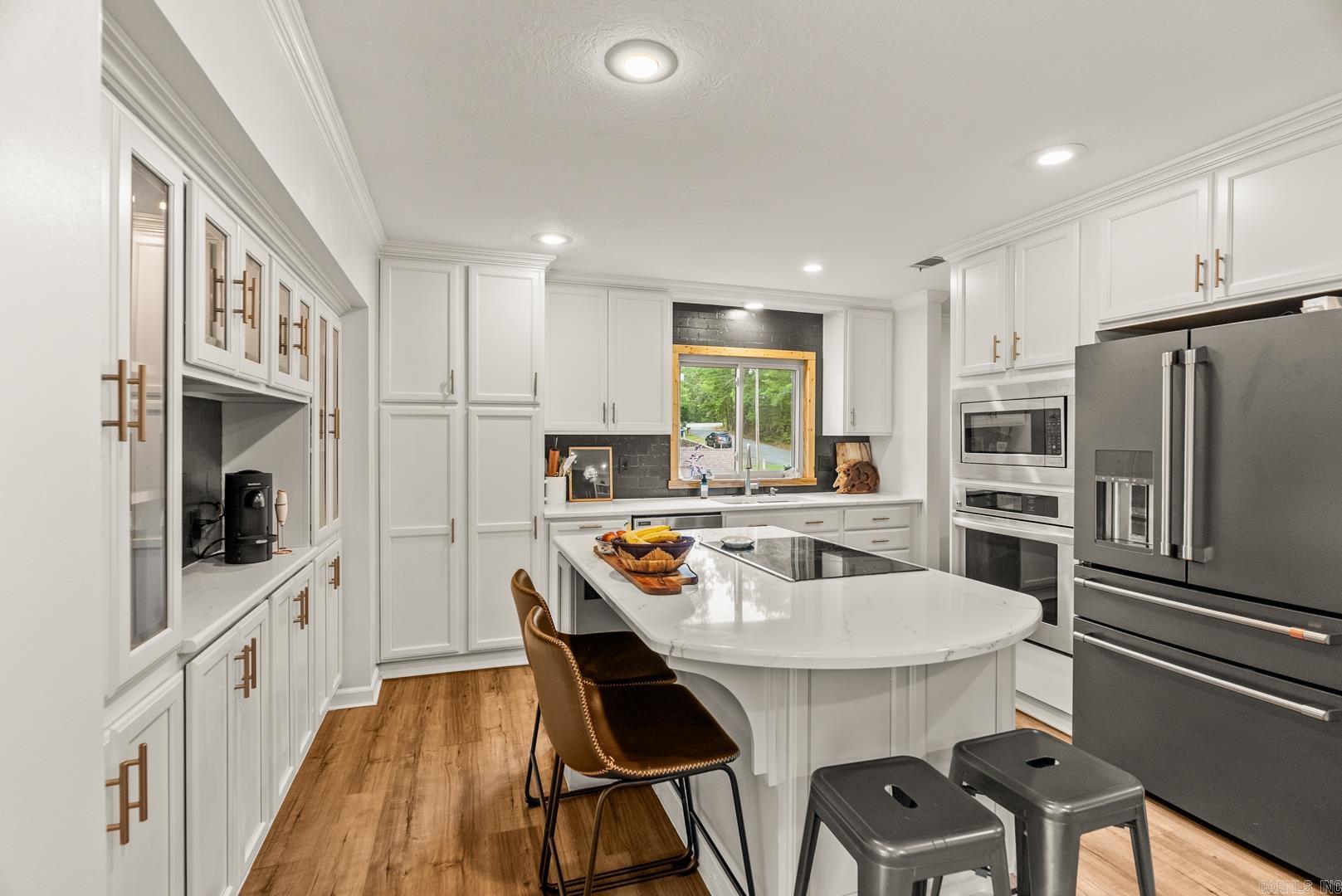 SPRING VALLEY MANOR - Residential